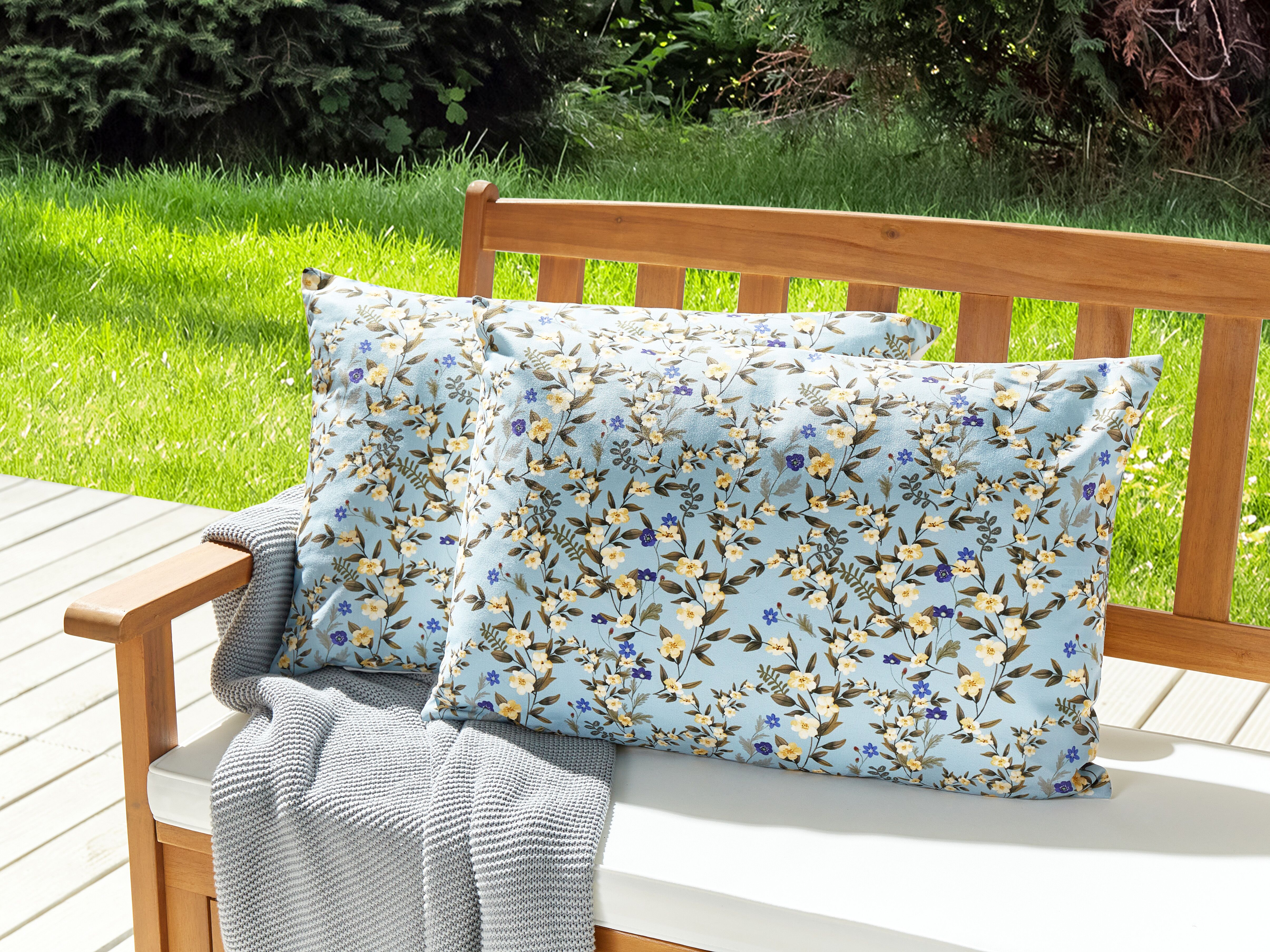 Set of 2 Outdoor Cushions VALLORIA Floral Pattern 40 x 60 cm Blue