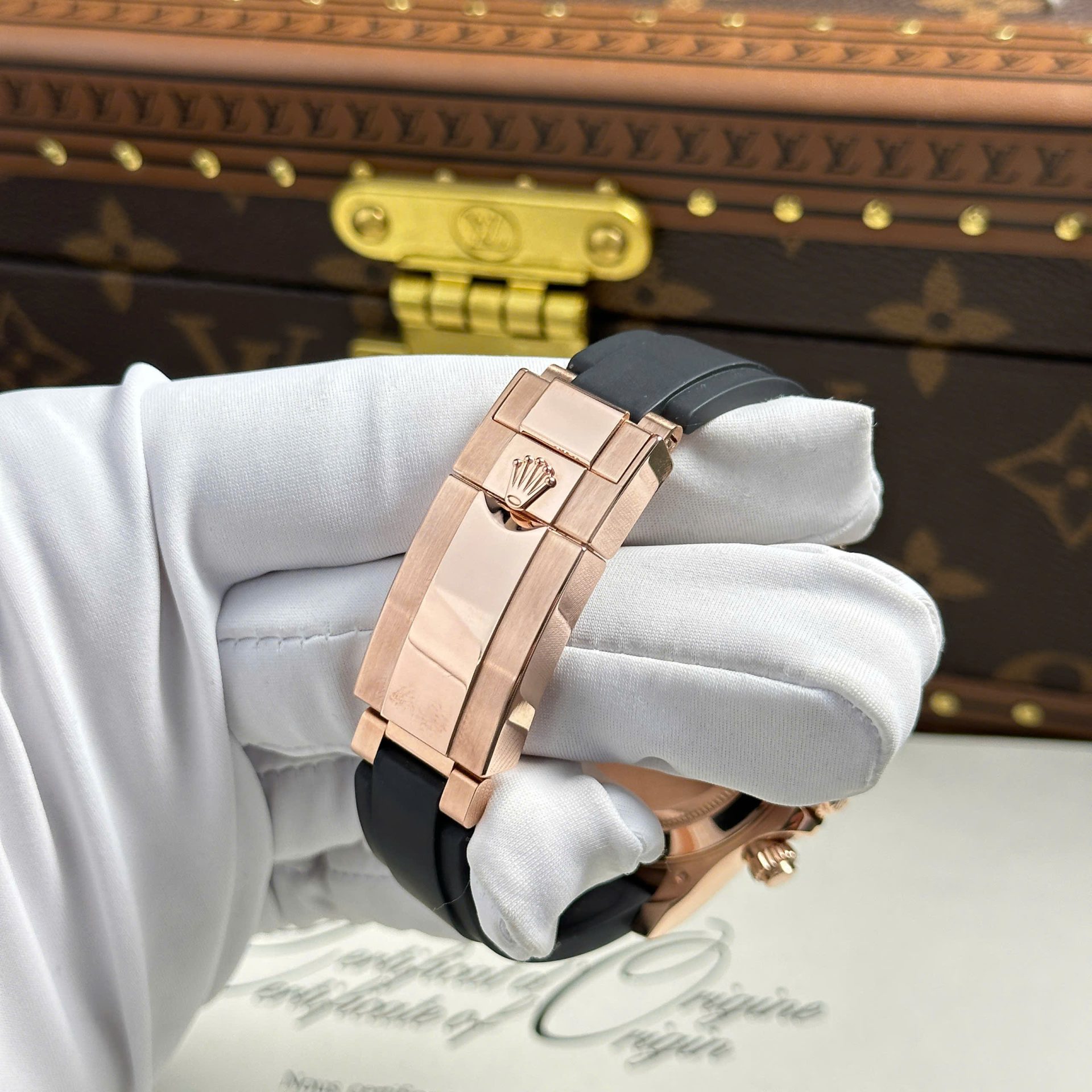 Rolex Cosmograph Daytona 116515LN Black Dial Replica 11 Watch Gold Wrapped 40mm - Elite Watch Atelier