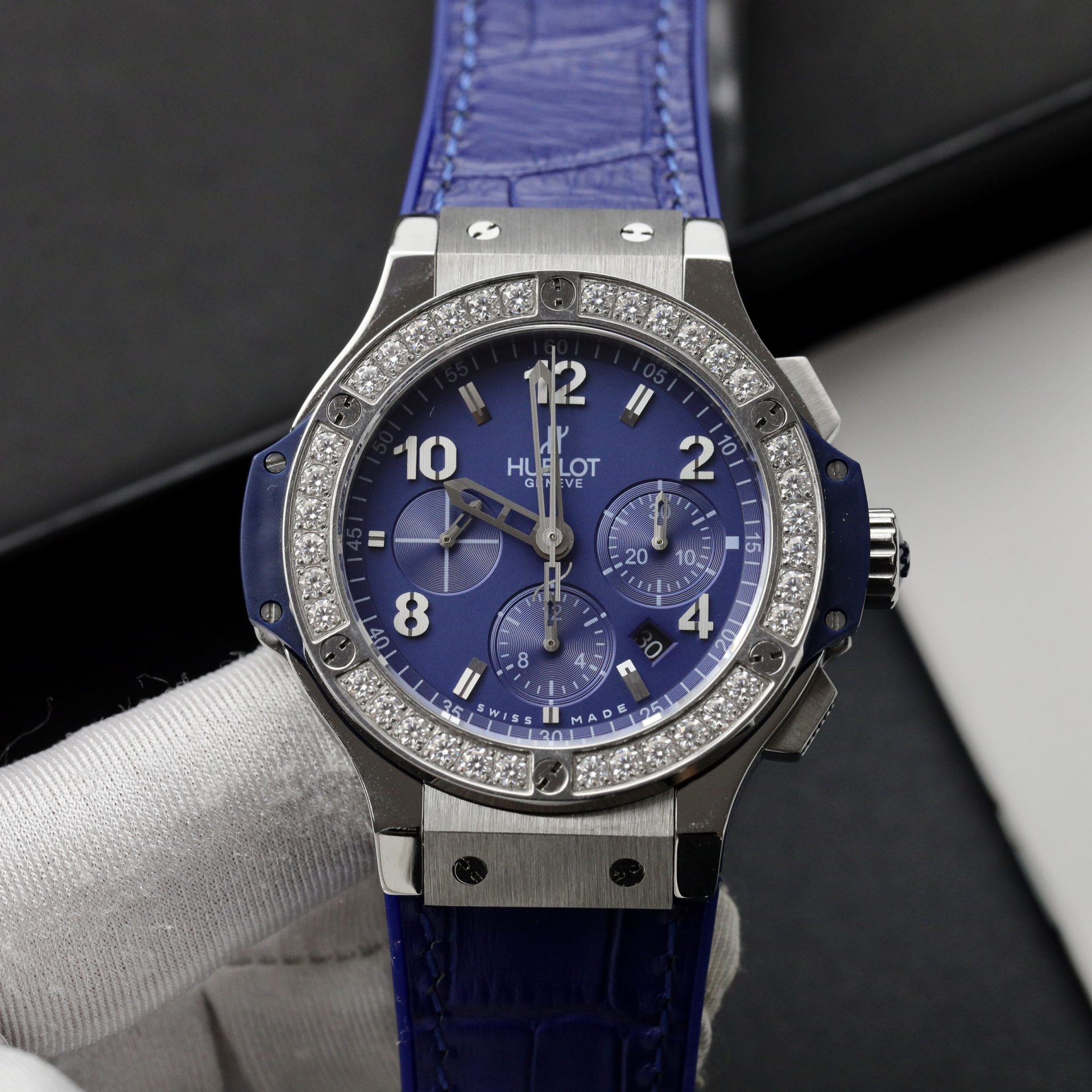 Hublot Fake Watch Big Bang Chronograph Blue Custom Moissanite Diamonds 44mm - Top club