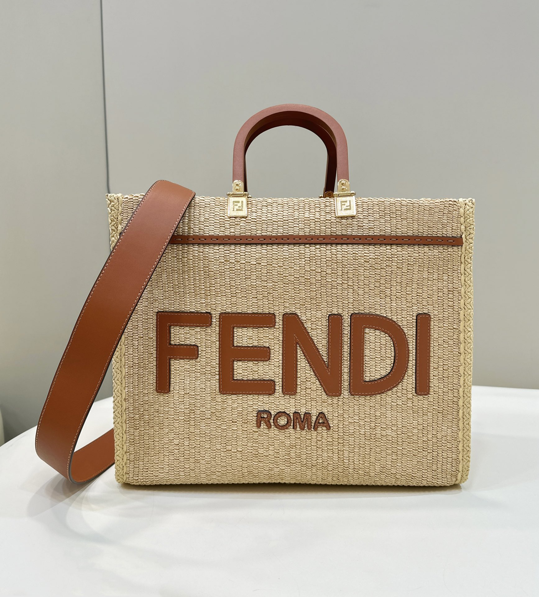 Fendi Sunshine Tote - Replicaclubs