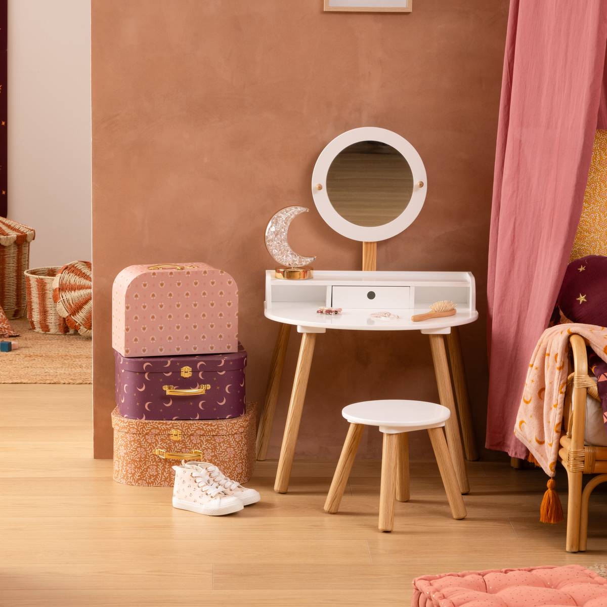 "Bella" Children's Vanity and Stool H.89.2 cm, White