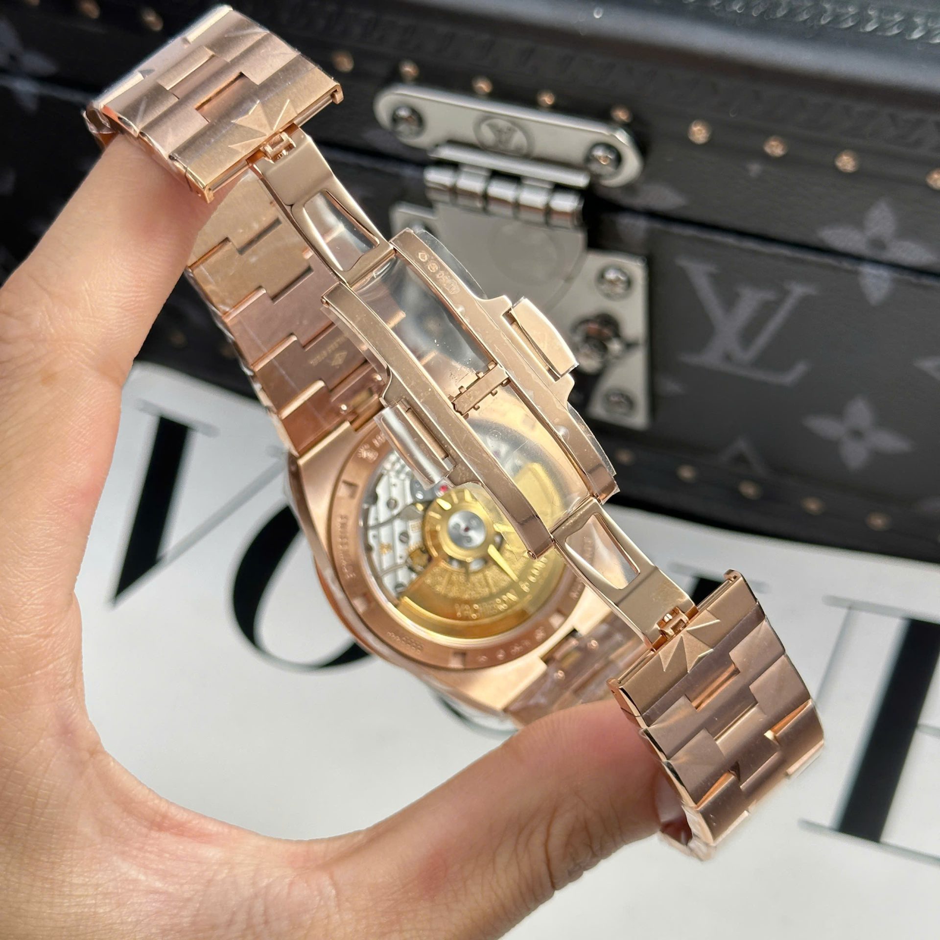 Vacheron Constantin Overseas 4500V Rose Gold Copies Watch White Dial 41mm - Top club