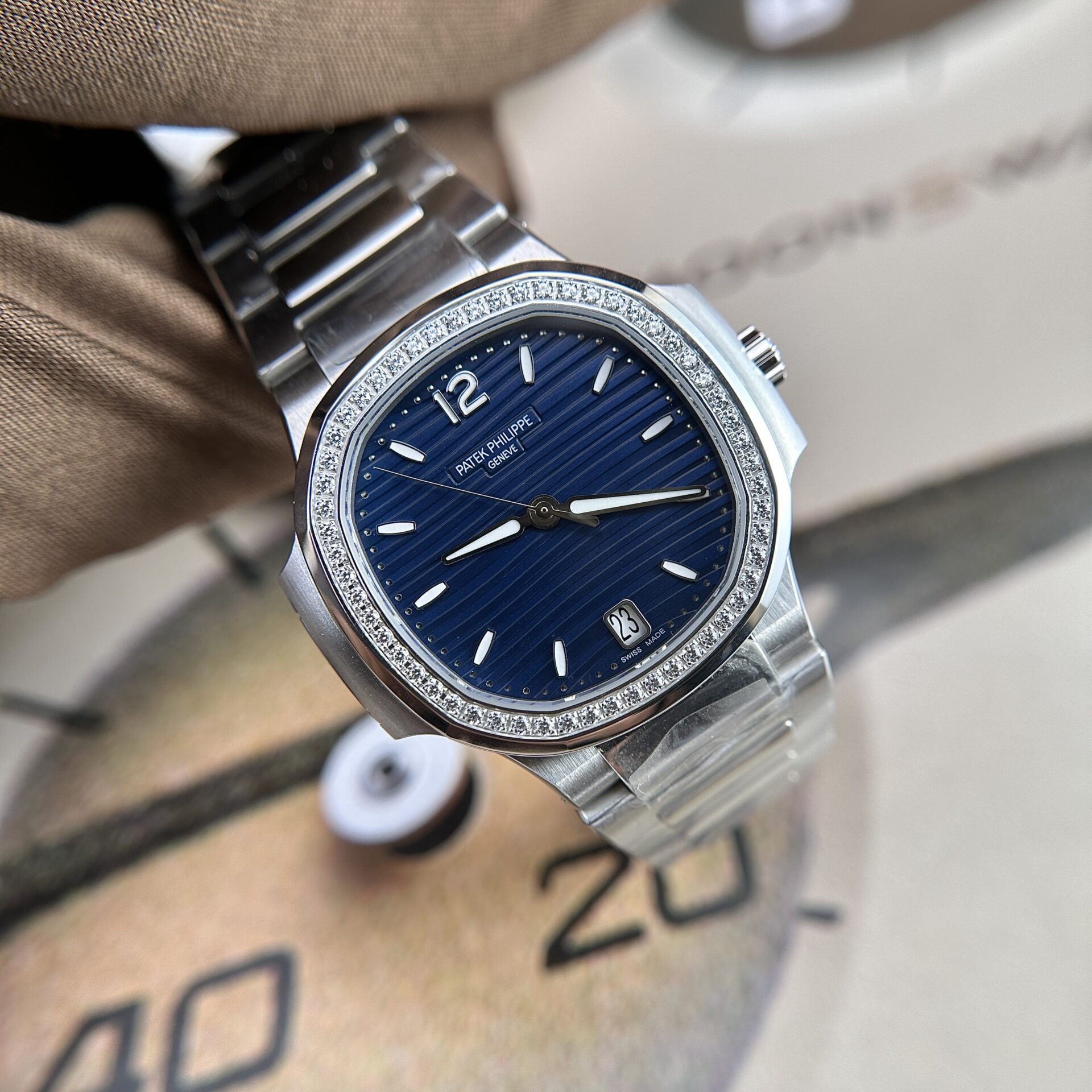 Patek Philippe Nautilus 7118 Replica Watch Blue Dial Stone Bezel 35.2mm - Elite Watch Atelier