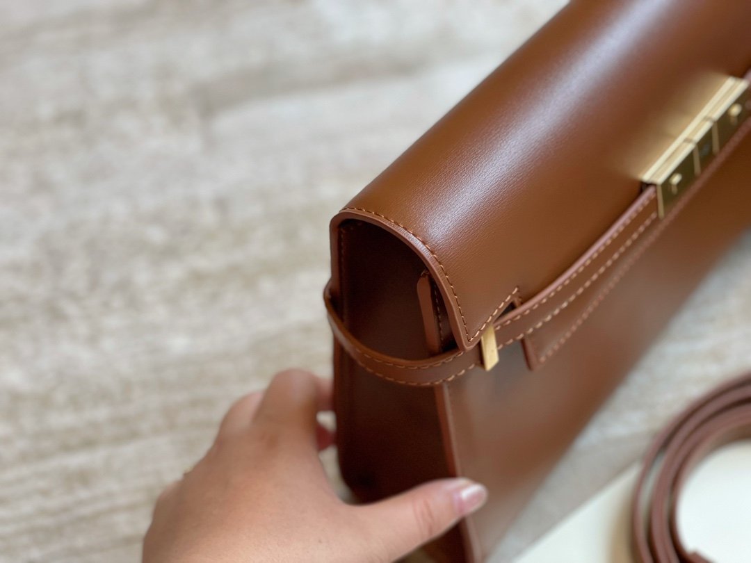 TO – Luxury Edition Bags SLY 1931:1High-quality replica
