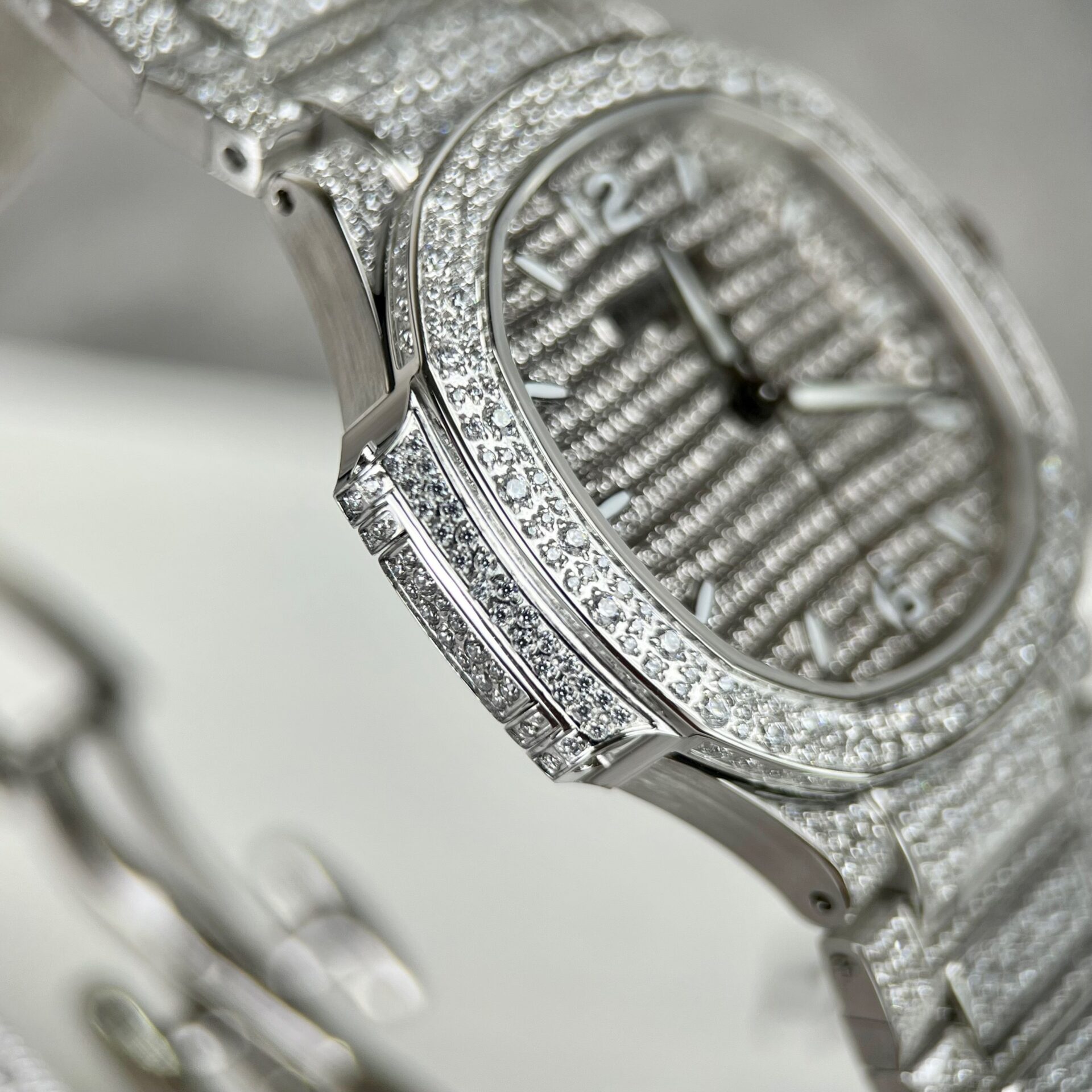 Patek Philippe Nautilus 7118 Full Diamond Replica Watch 35.2mm - Top club