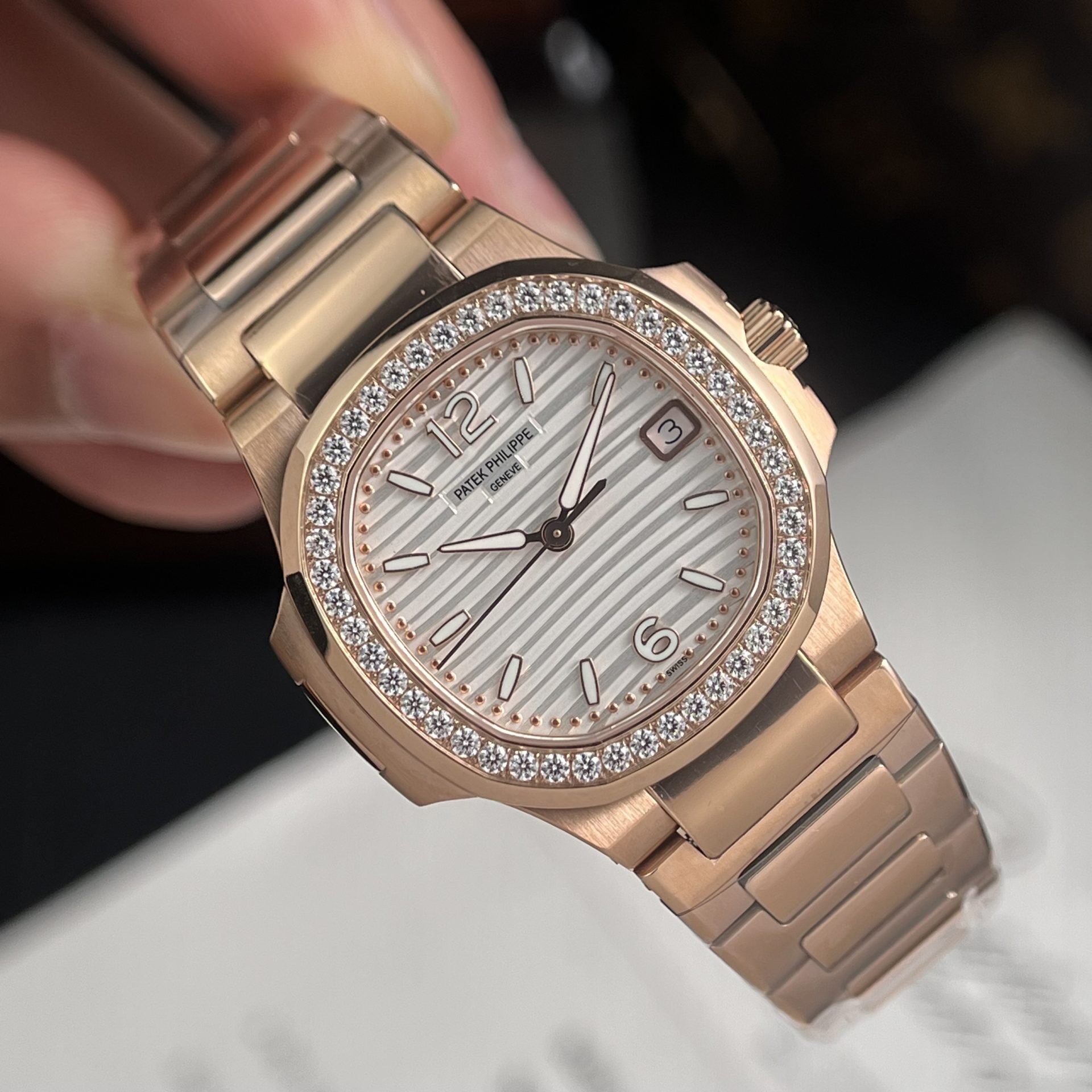 Patek Philippe Replica Watch Nautilus 7010 White Dial Womens GR Factory 32mm - Top club
