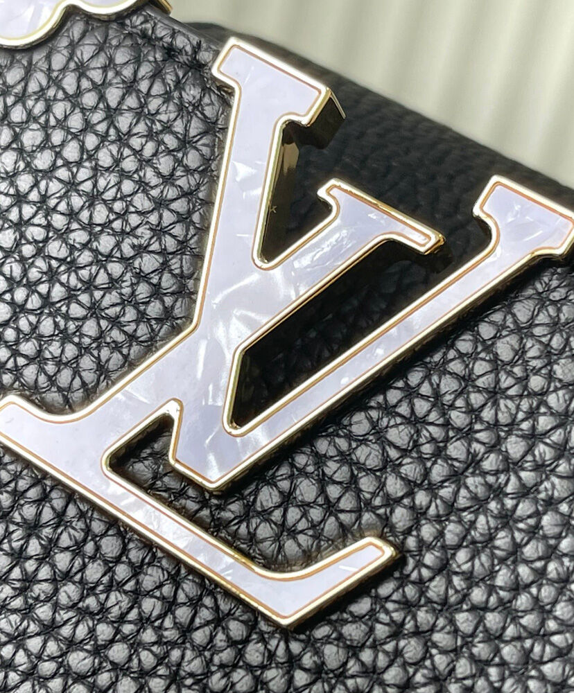 Louis Vuitton Capucines BB M23263 M233311:1High-quality replica