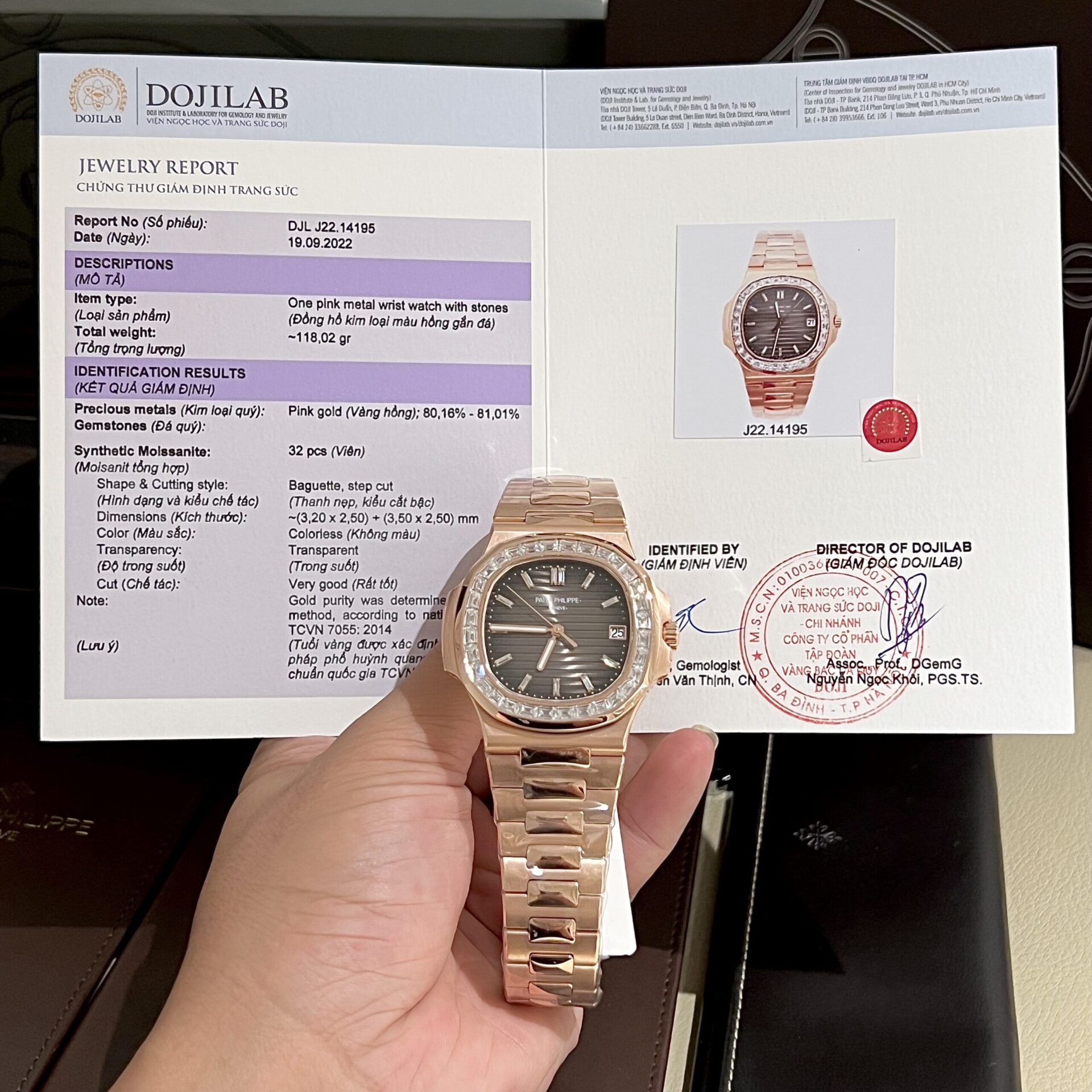 Patek Philippe Replica Watch Nautilus 5723 Gold Wrapped Moissanite Diamonds 40mm - Top club