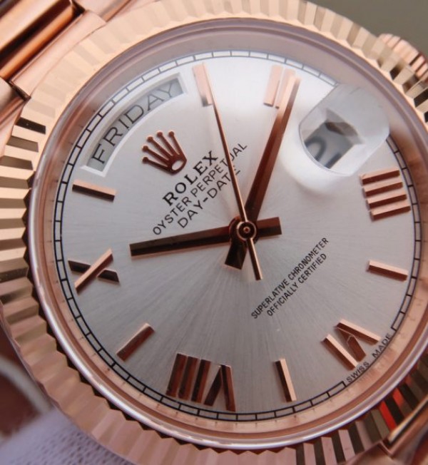 Replica Rolex Day-Date 40mm 228235 RG Noob White Dial Roman Markers RG Bracelet A3255 - Top club