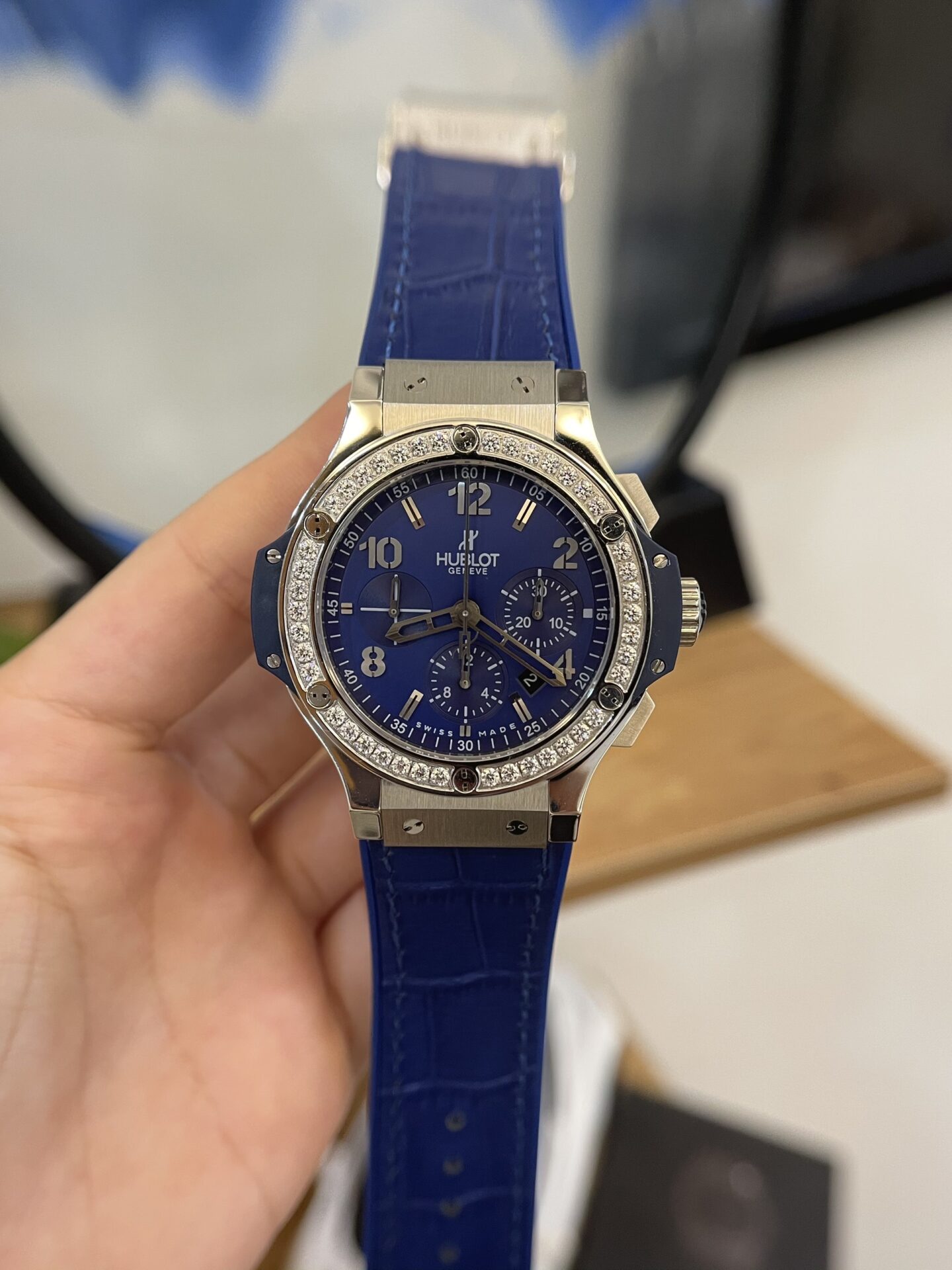 Hublot Big Bang Men s Replica Watch Blue With Diamond Bezel 44mm - Top club