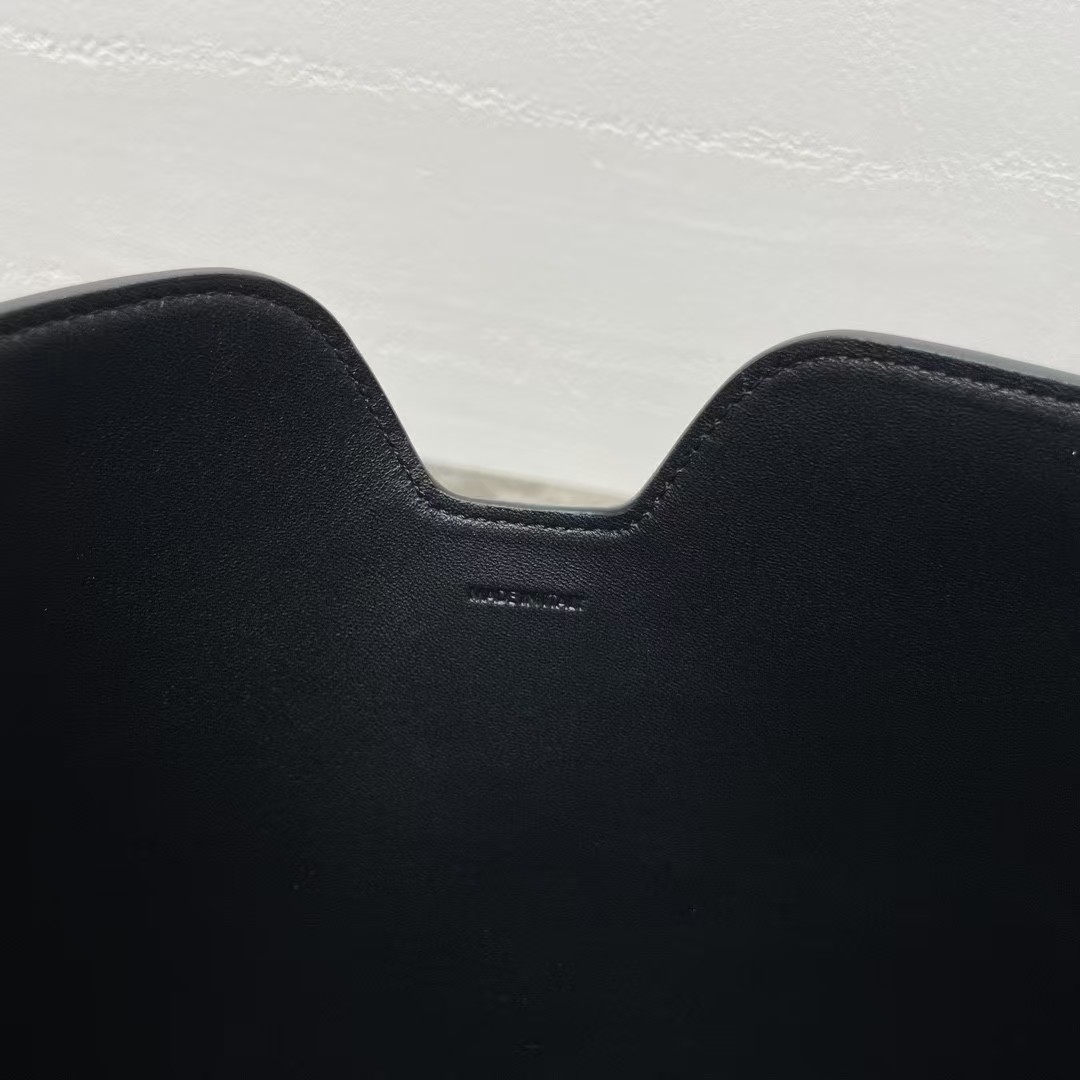 CELINE CAMILLE 16 SOFT Small Hand Bag1:1High-quality replica