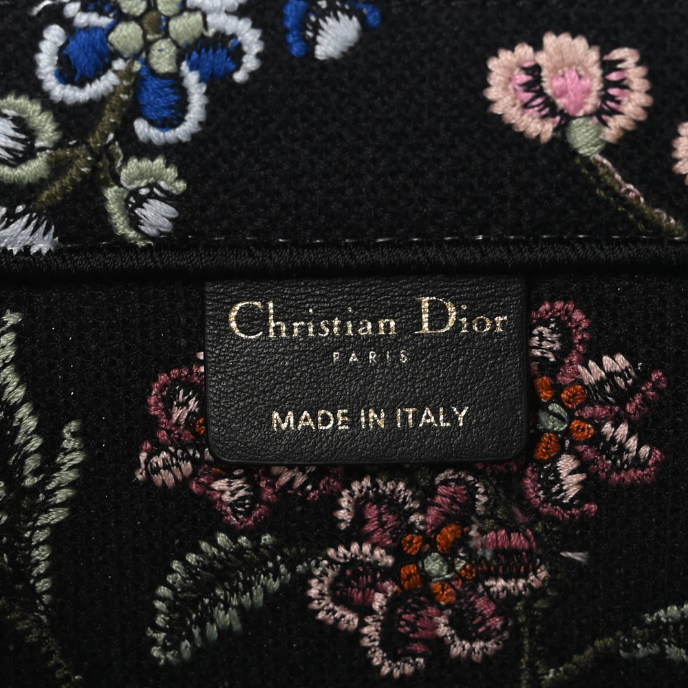 Discover Mirror Quality Replica Dior Totes That Turn Heads
