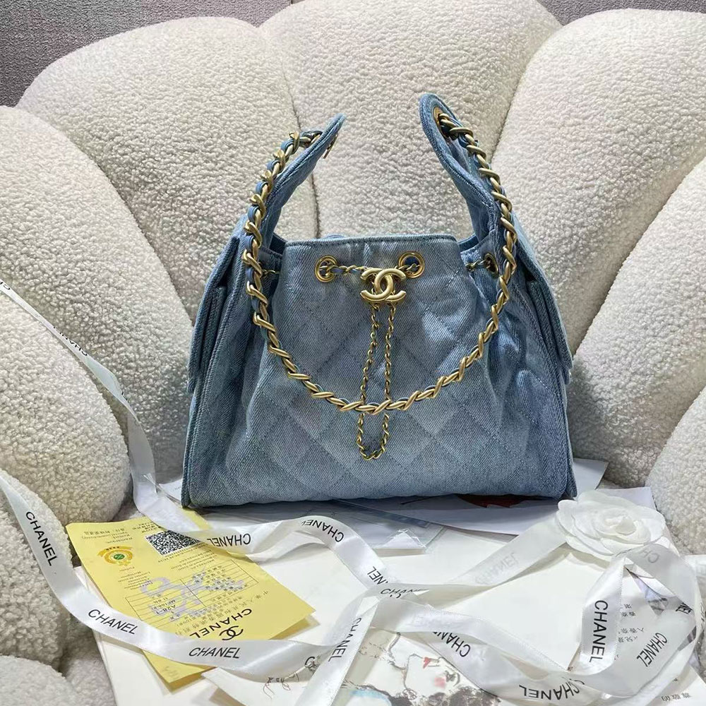 CHANEL 25 Small Handbag