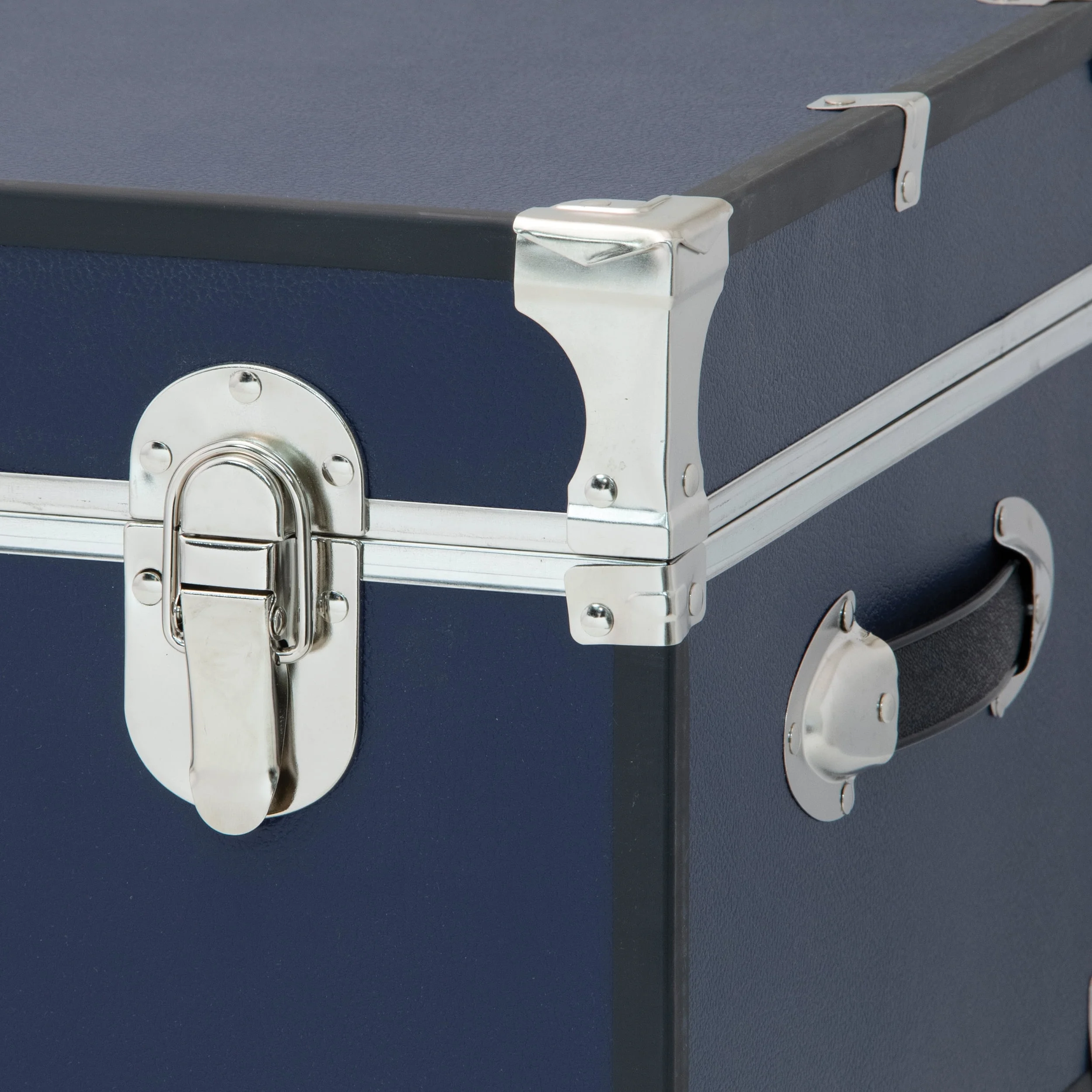 Seward Collegiate Collection Footlocker Trunk with Wheels - Image 10