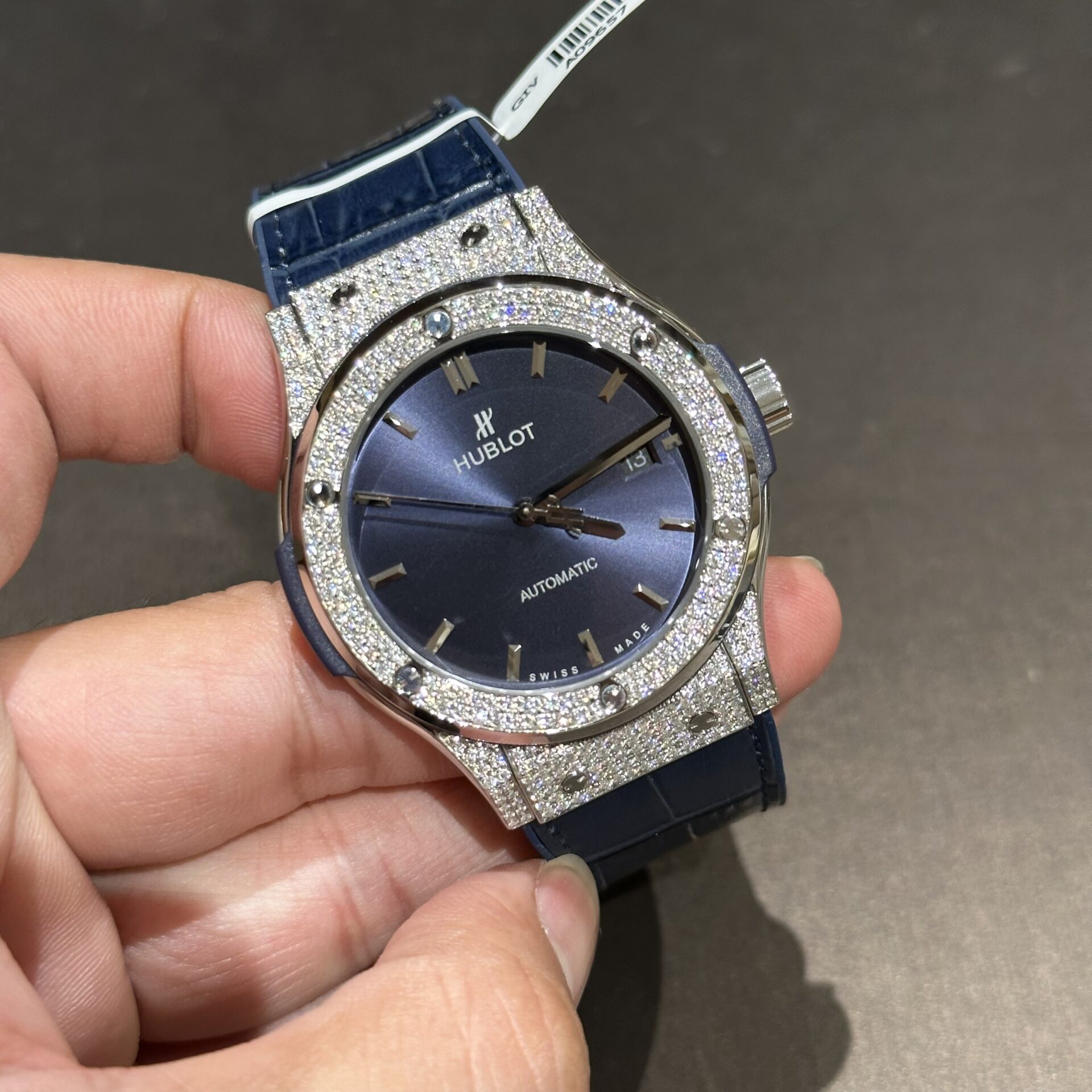 Hublot Replica Watch With Full Diamond Moissanite Diamonds Blue Dial 42mm - Top club