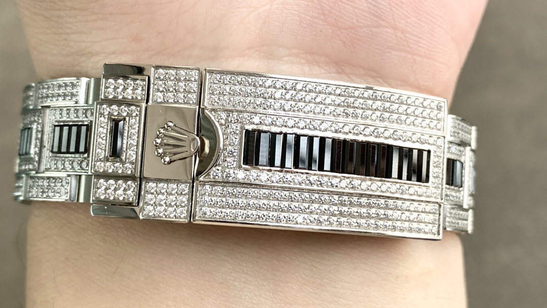 Rolex Submariner Special Diamonds - Iridescent Diamonds - All Diamonds - 40mm(1:1 replica) - Elite Watch Atelier