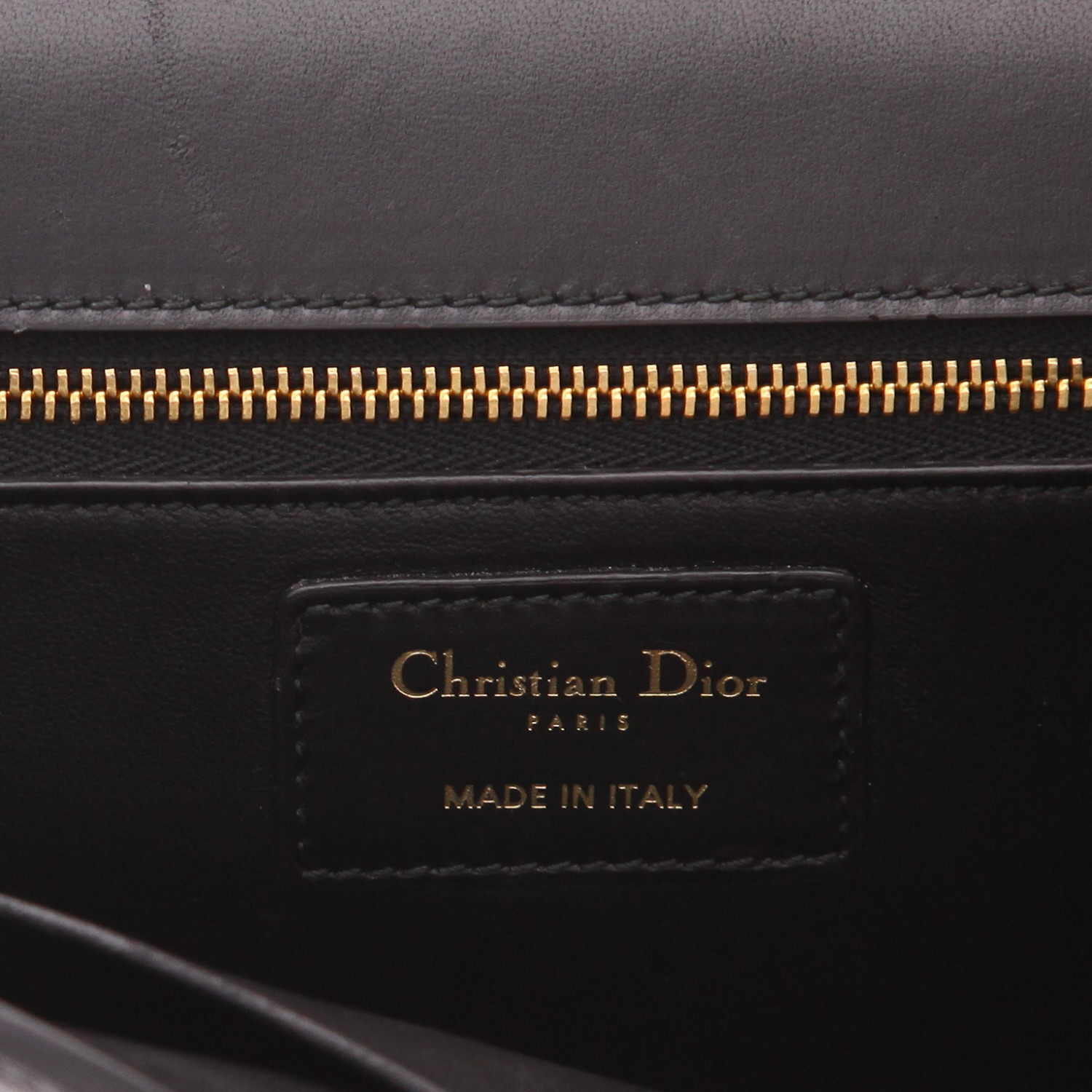 Dior 30 Montaigne shoulder bag in black leather1:1High-quality replica