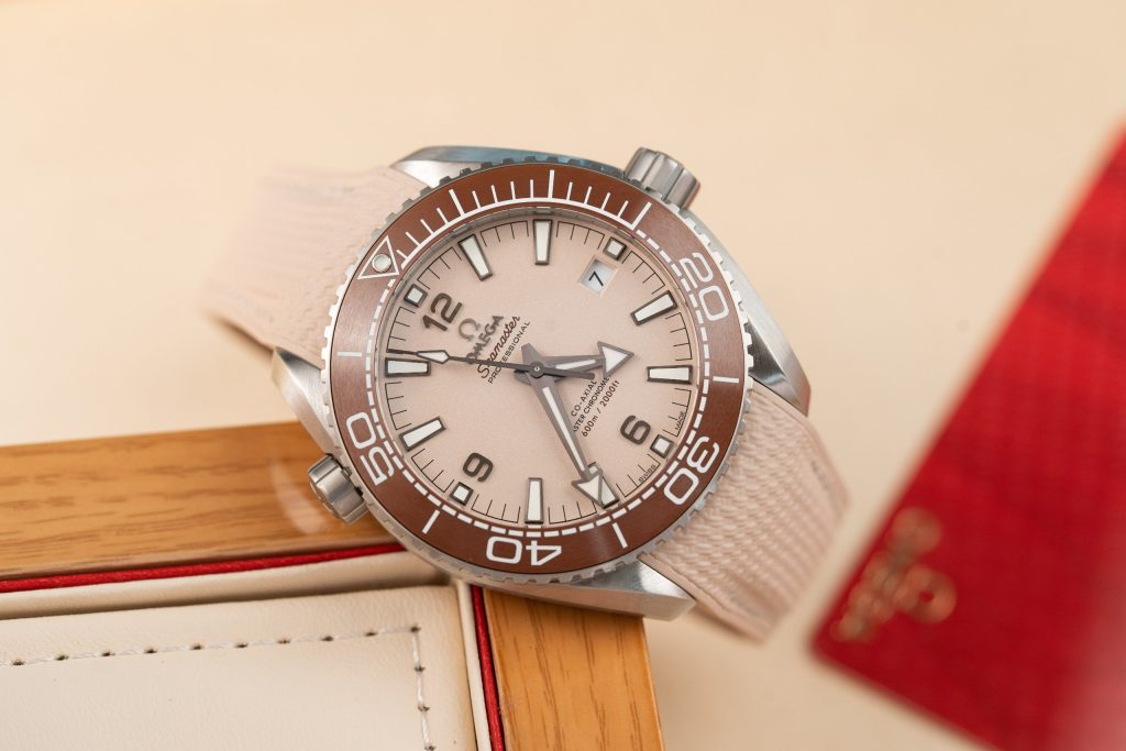 Omega Best Replica Watches Planet Ocean 600M Dial Light Pink VS Factory 43.5mm - Top club