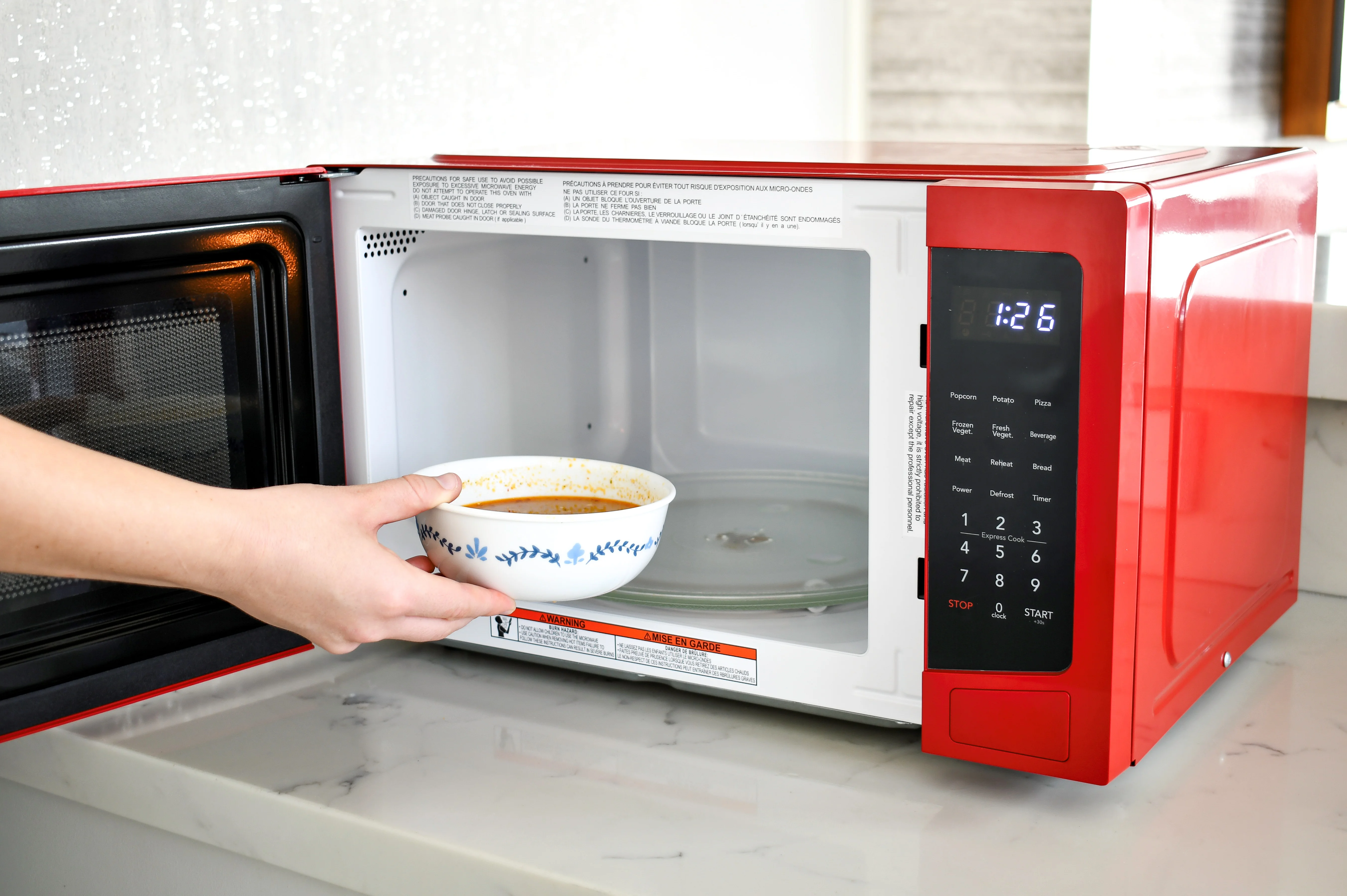 Frigidaire 1.1 Cu. Ft. Microwave, White - Image 8