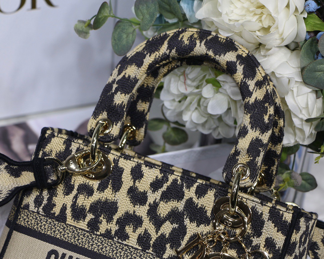 Christian Dior Medium Lady D-Lite Bag Black Gold, For Women, Women’s Handbags 24cm/9.5in CD M0565ORHM_M9181:1High-quality replica