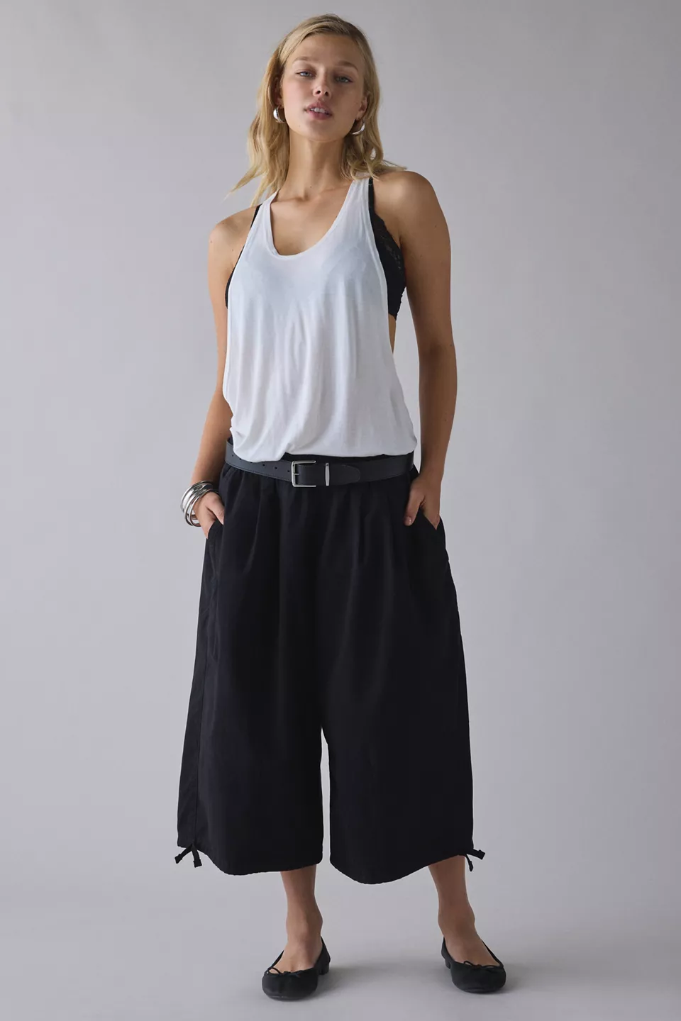 BDG Bobbi Cropped Baggy Pull-On Pants - Black