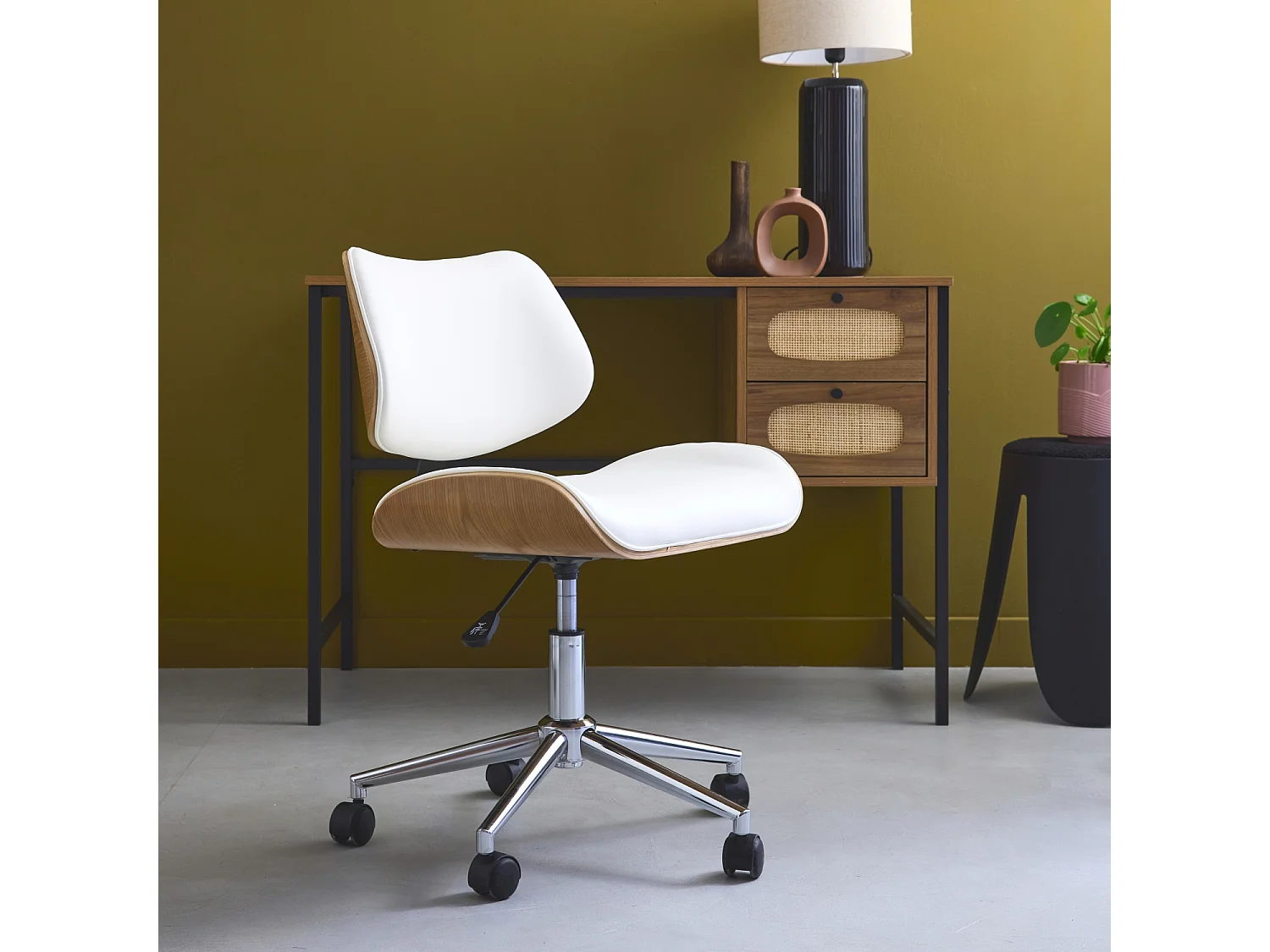 Chaise de bureau à roulettes décor bois courbé placage effet chêne et simili cuir blanc