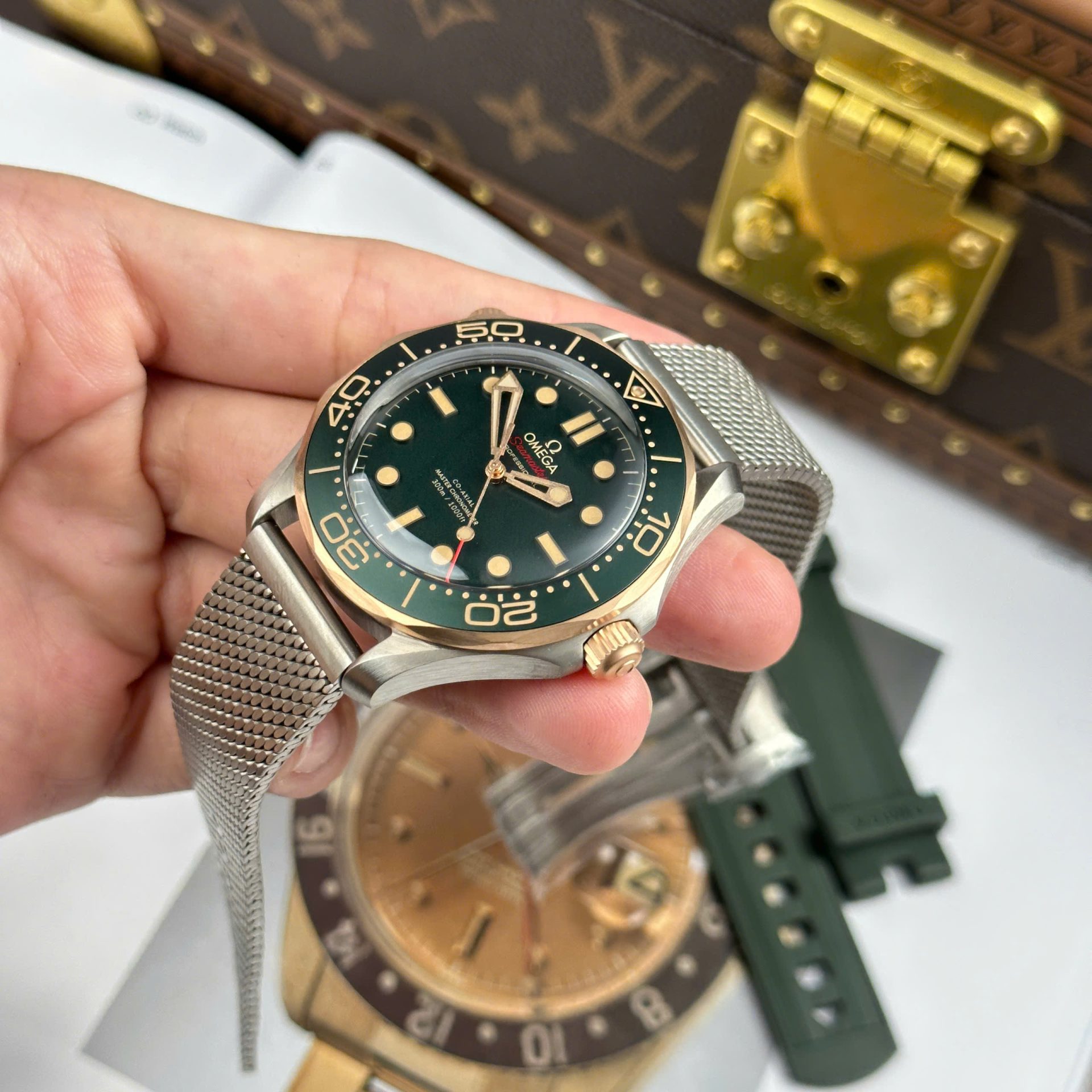 Omega Seamaster Driver 300 Replica Watch Green Dial Demi Bezel Full Set VS Factory 42mm - Top club