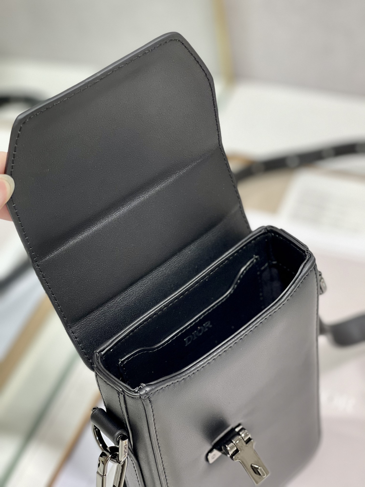 Saddle Vertical Pouch With Strap Beige/Black For Women 8.5in/22cm 2ADCA446YKS_H27E1:1High-quality replica