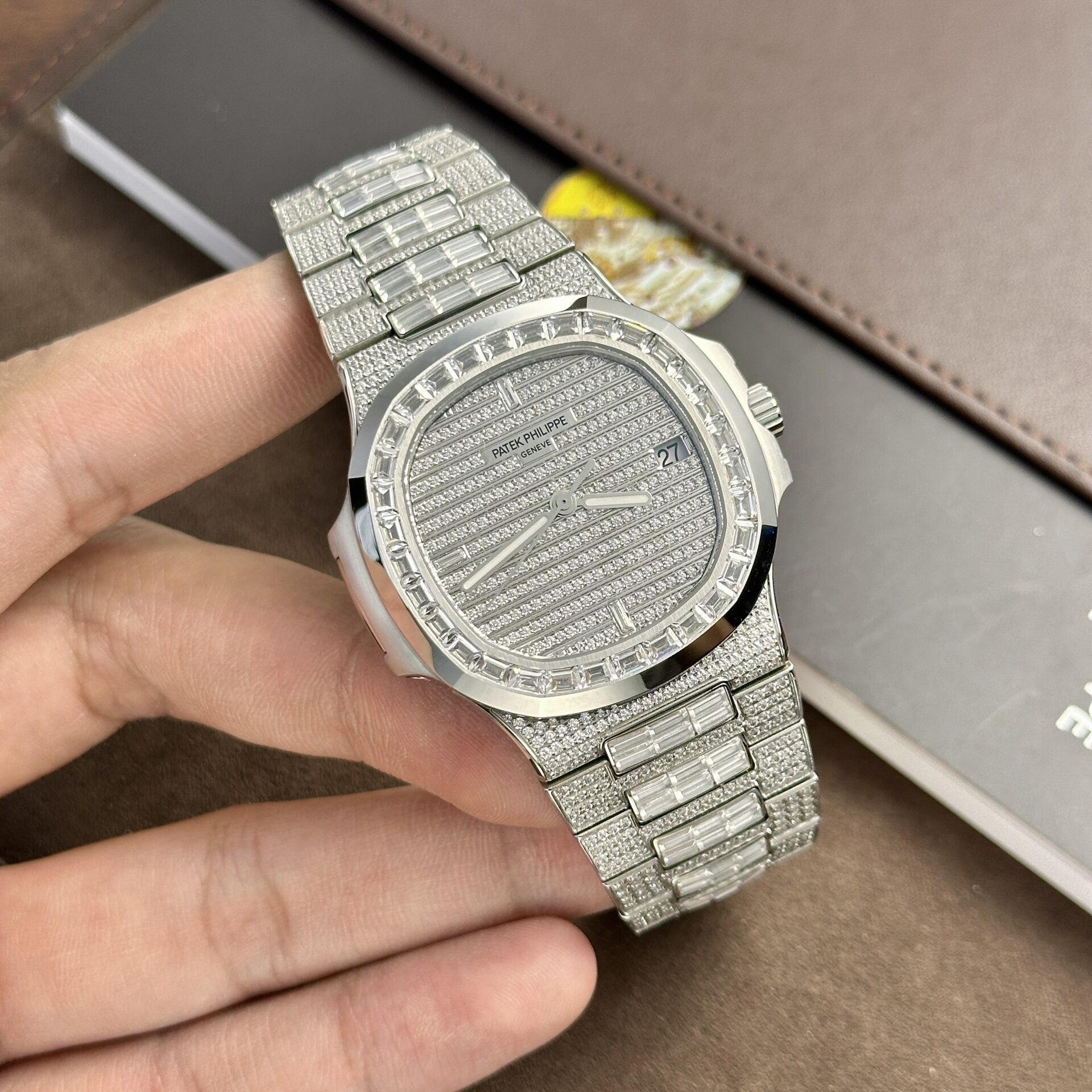 Patek Philippe Replica 1:1 Watch Nautilus 5719 Swiss Movement Full Diamond 40mm - Top club