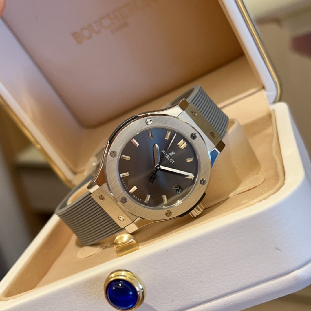 Hublot Classic 33mm High-End Women's Watch(1:1 replica) - Elite Watch Atelier