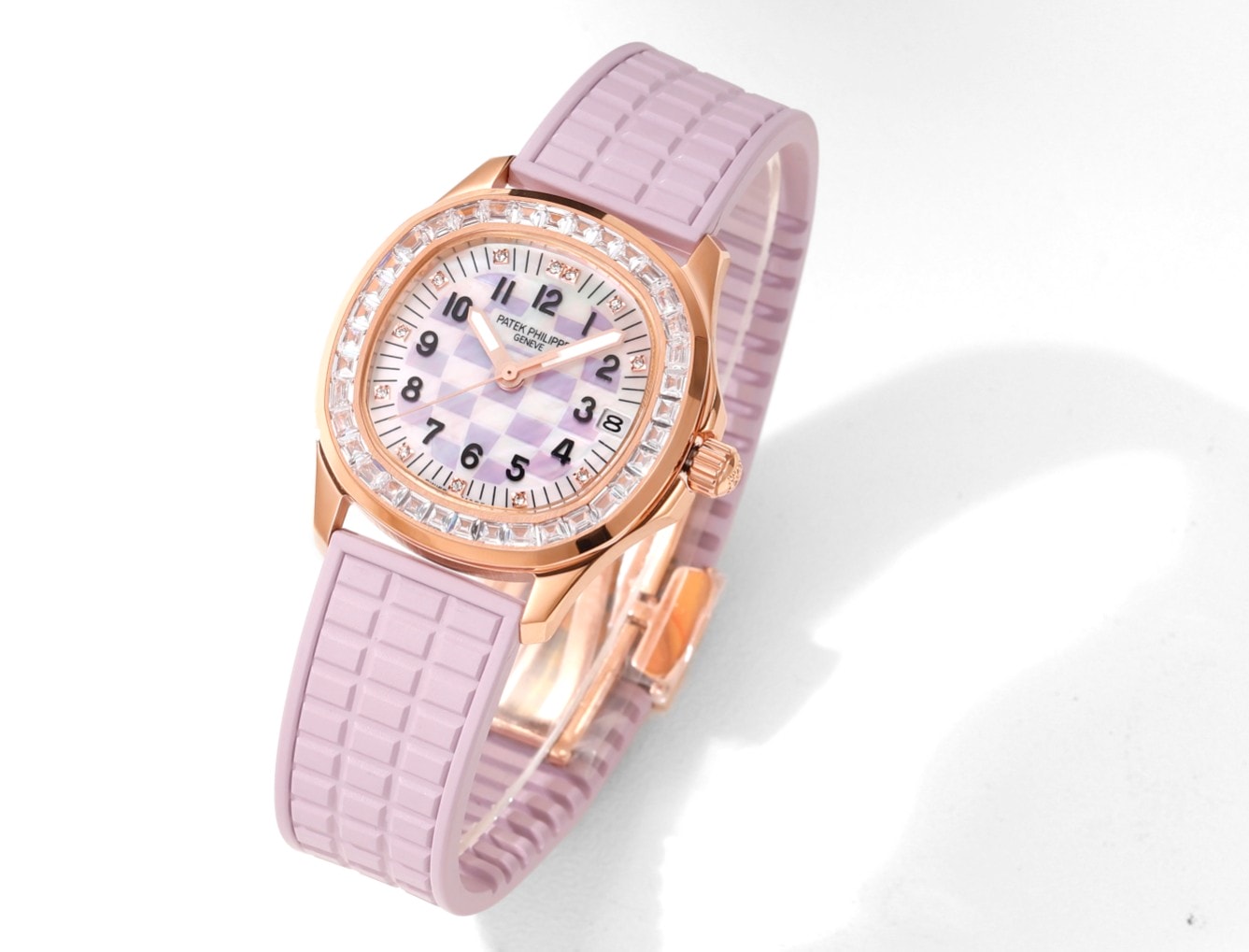 Fake Patek Philippe Replica Watch Aquanaut Luce Haute Joaillerie Rose Gold Diamonds Mother of Pearl Beige Diamond Dial 5072R-001 TC(1:1 replica) - Elite Watch Atelier