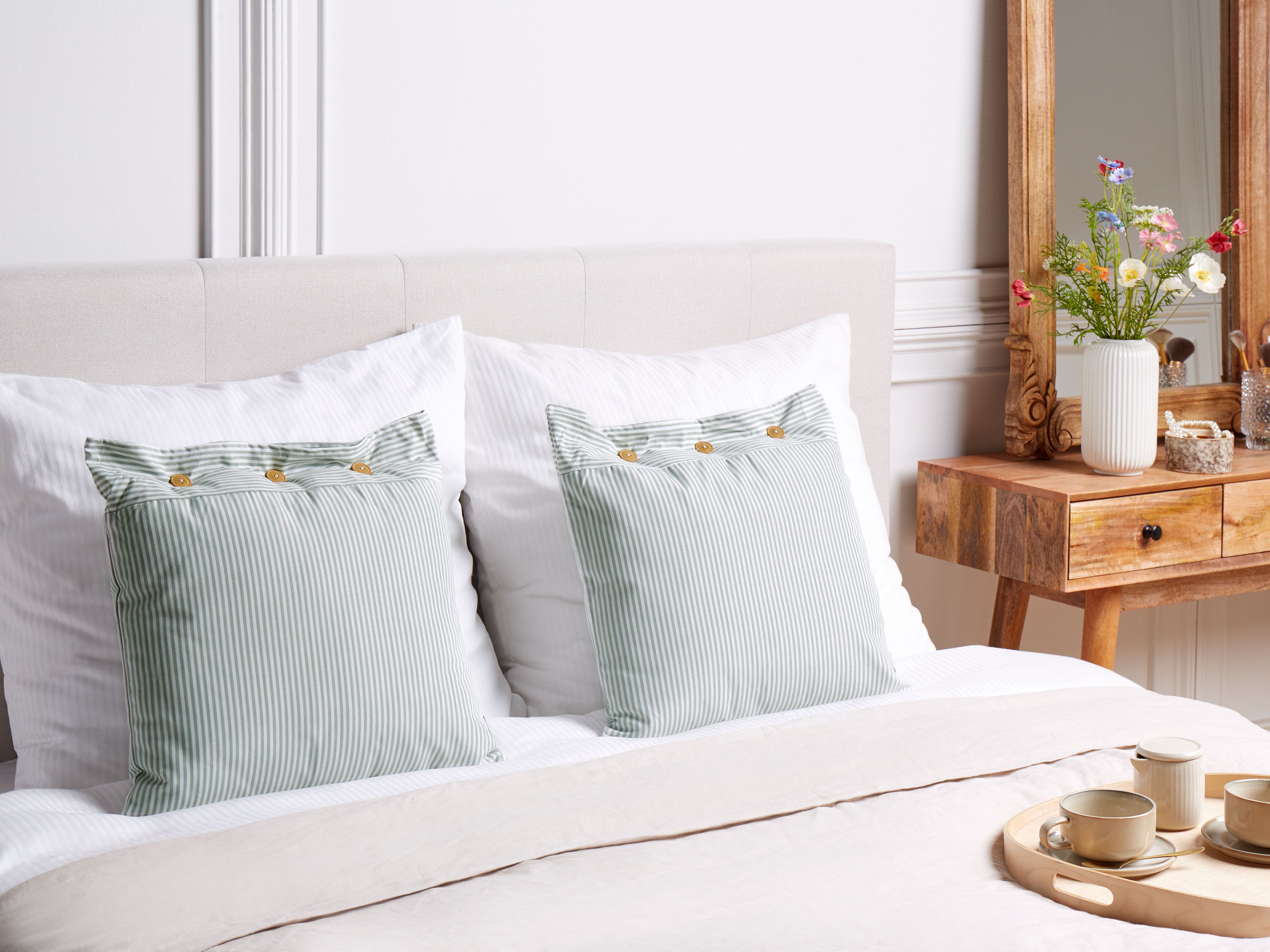 Set of 2 Decorative Cushions SEBRINE 45 x 45 cm Mint Green Striped