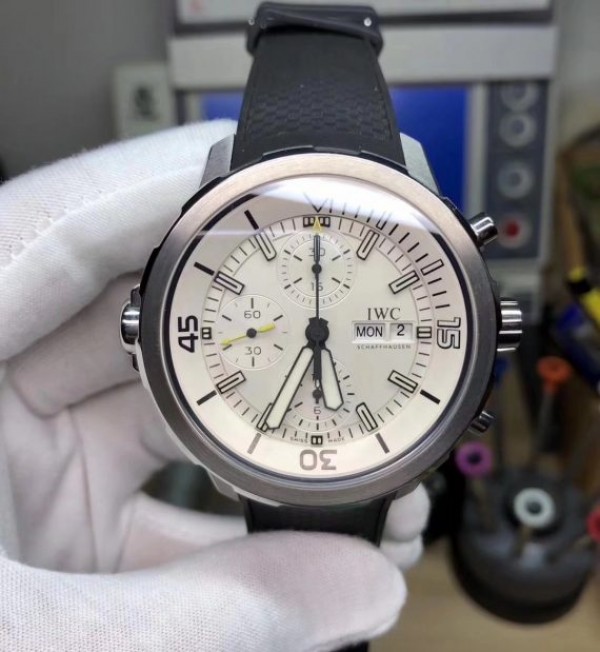 Replica IWC V6 Aquatimer Chrono IW3768 White Dial SS Bracelet A7750 - Top club