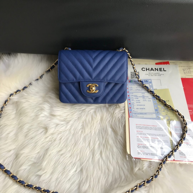 Replica Chanel Chevron Caviar Leathe 17Cm Classic Flap Bag 11151:1High-quality replica