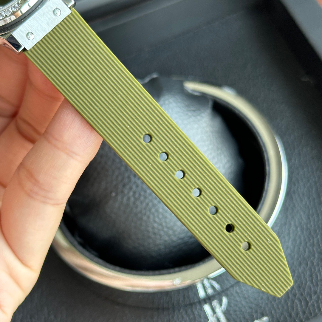 Hublot Replica 1:1 Watch Classic Fusion Women s Green With Diamond 33mm - Top club
