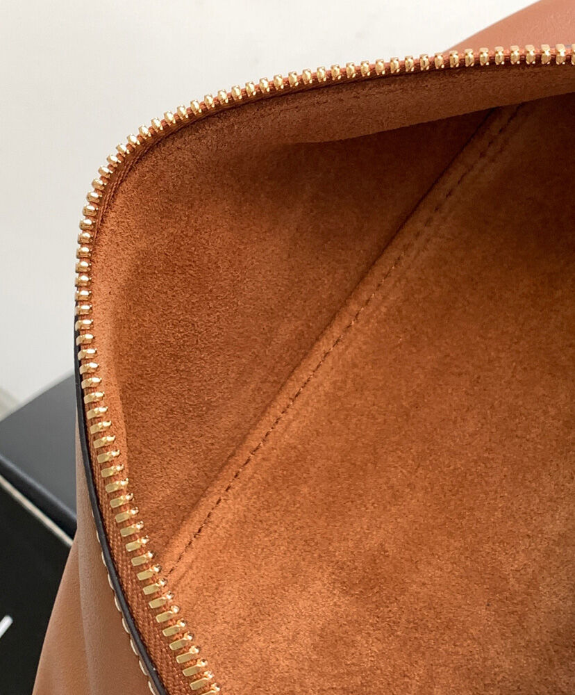 Celine Folded Cube Bag In Smooth Calfskin Coffee1:1High-quality replica