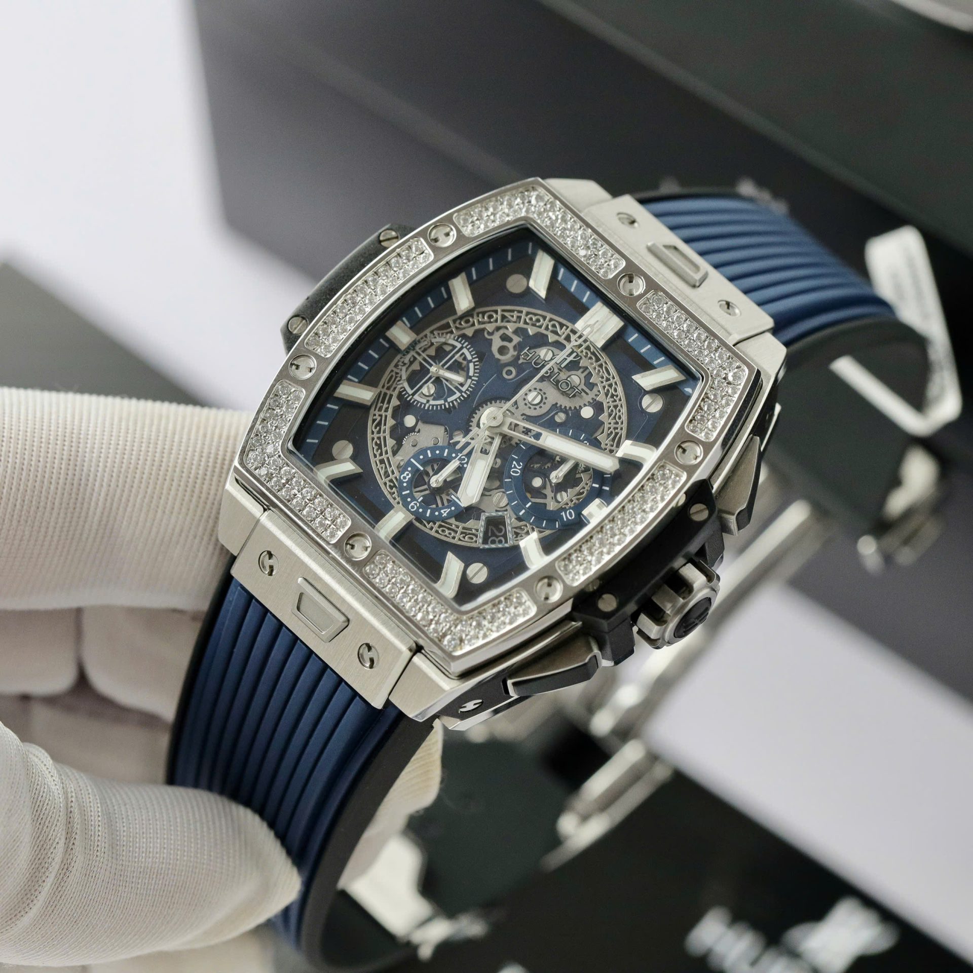 Hublot Spirit Of Big Bang Titanium Dial Blue Custom Moissanite Diamonds Hong Kong 42mm - Top club