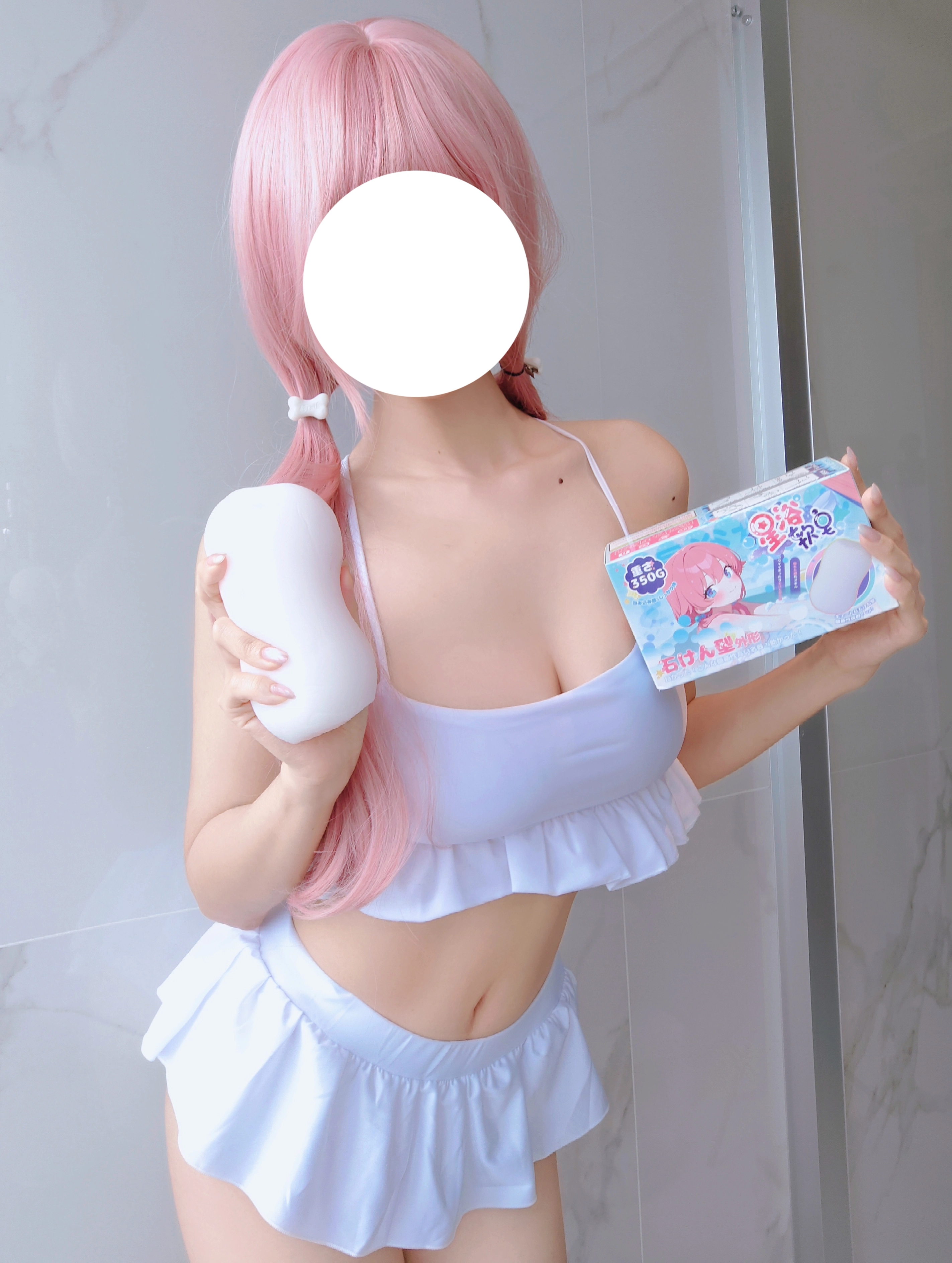 Anime masturbator packaging and texture-focused product design