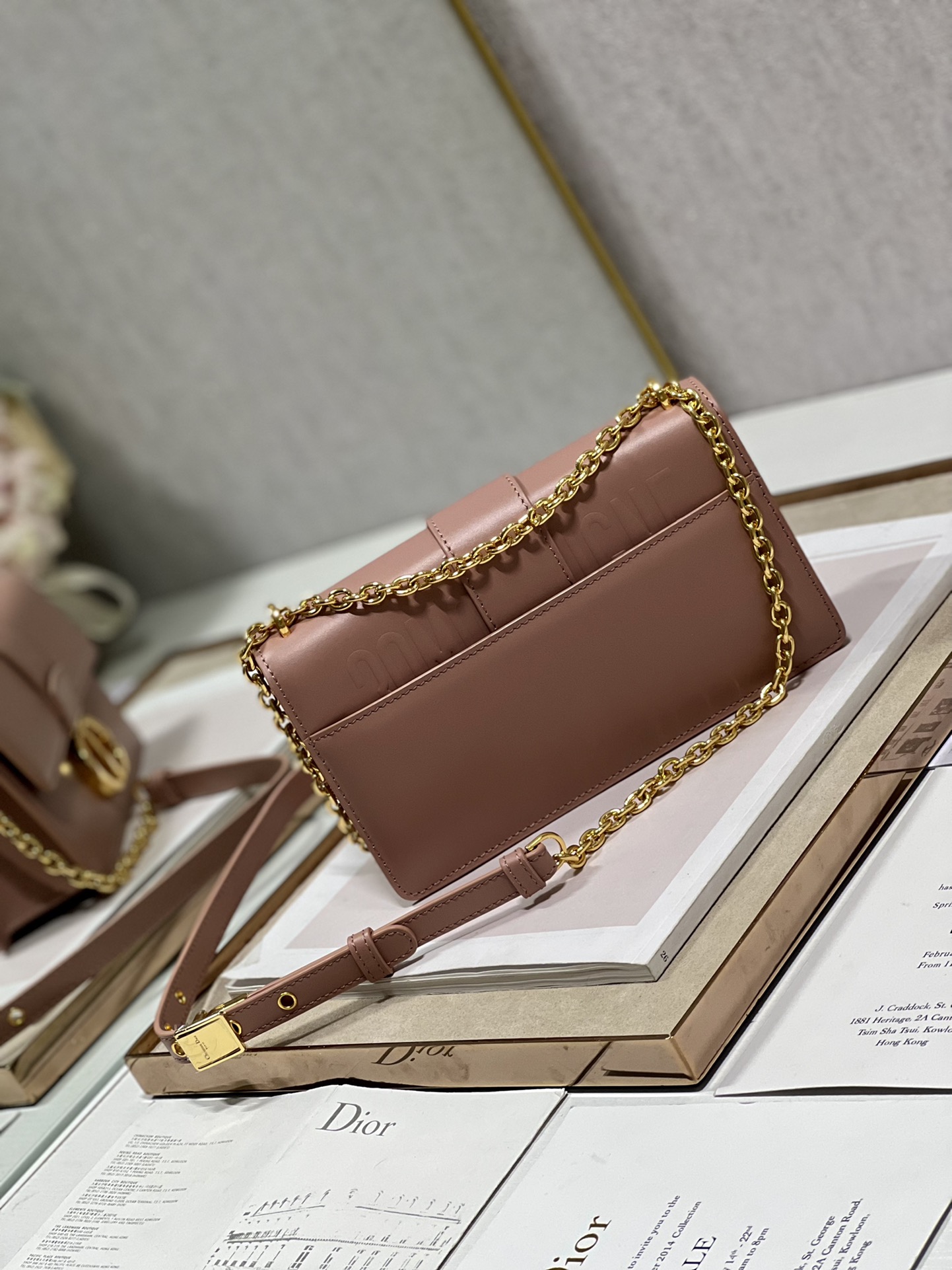30 Montaigne East West Bag With Chain White/Pink/Black/Brown For Women 8.5in/21.5cm M9334UHEL_M0301:1High-quality replica