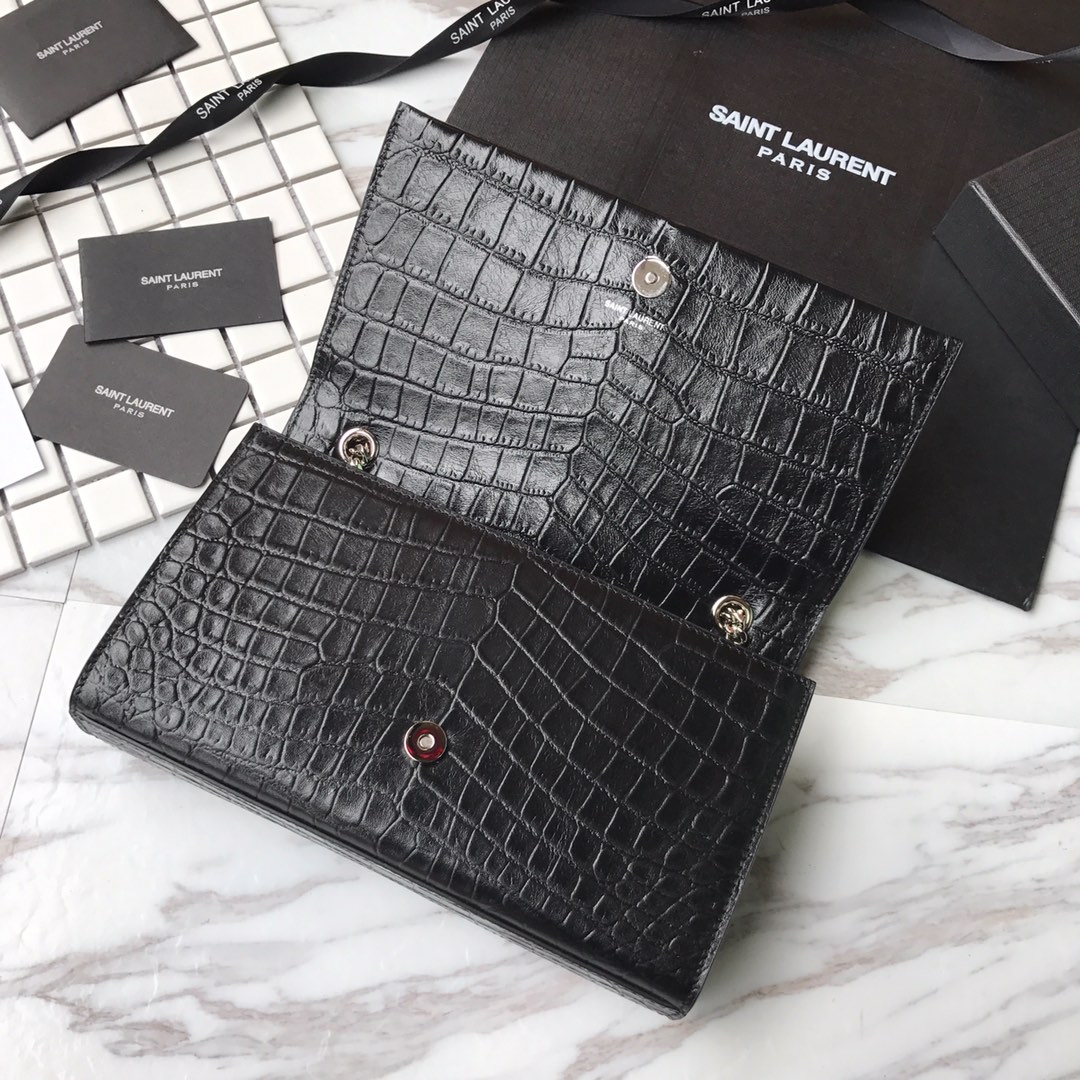 MONOGRAM CHAIN WALLET IN CROCODILE EMBOSSED SHINY LEATHER1:1High-quality replica