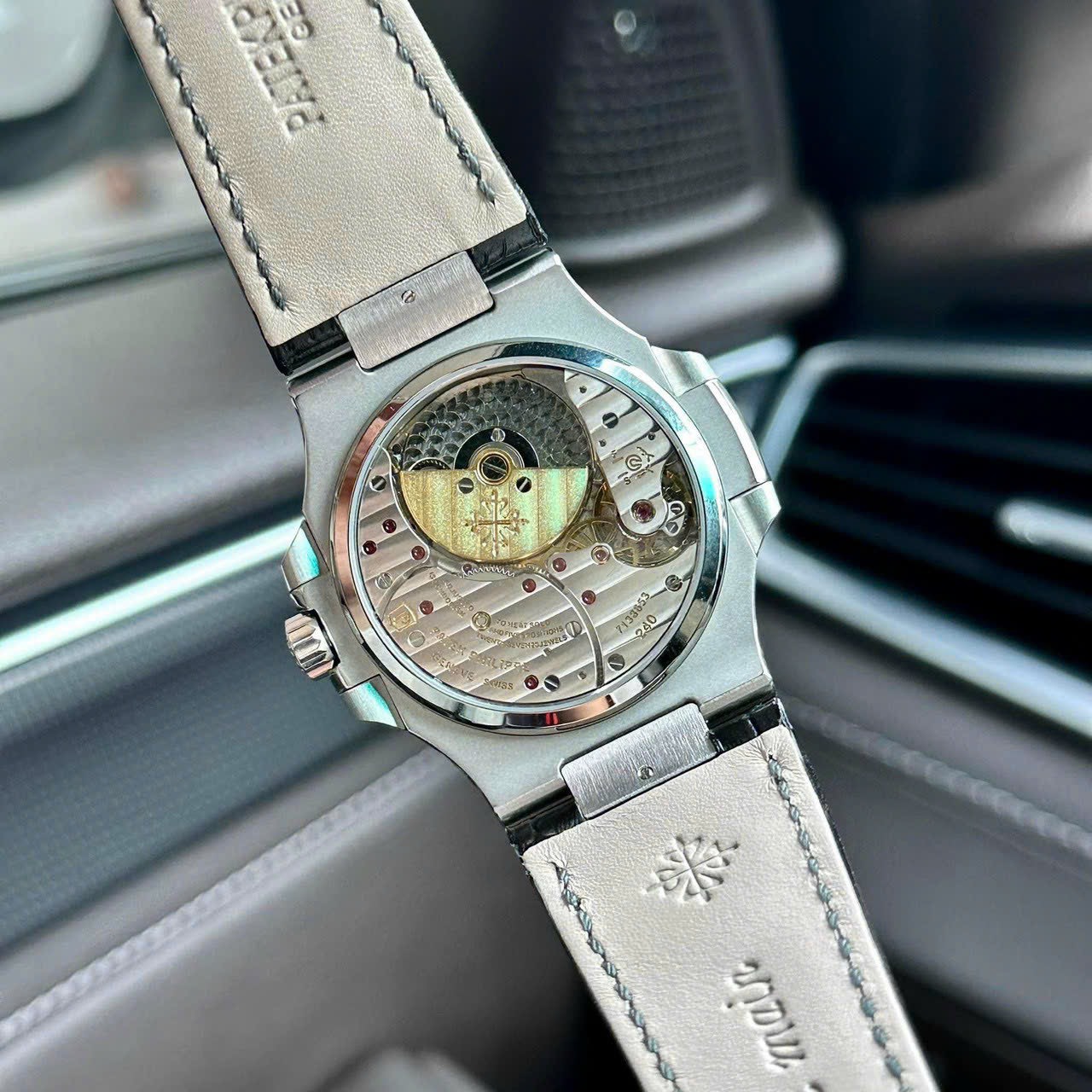 Patek Philippe Nautilus 5724G Replica Watch Gray Dial GRF 40mm - Top club