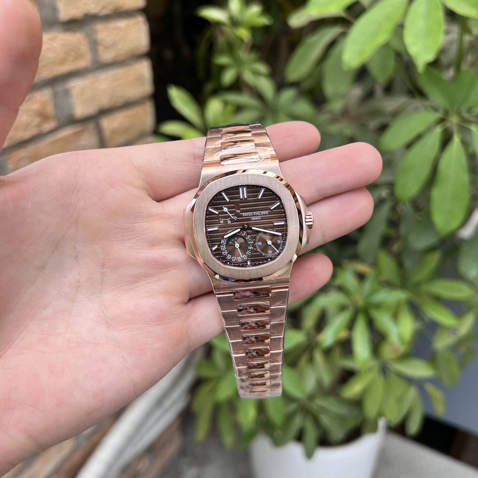 Patek Philippe Replica 11 Watch Nautilus 5712 Rose Gold Wrapped Chocolate Dial GRF 40mm - Elite Watch Atelier