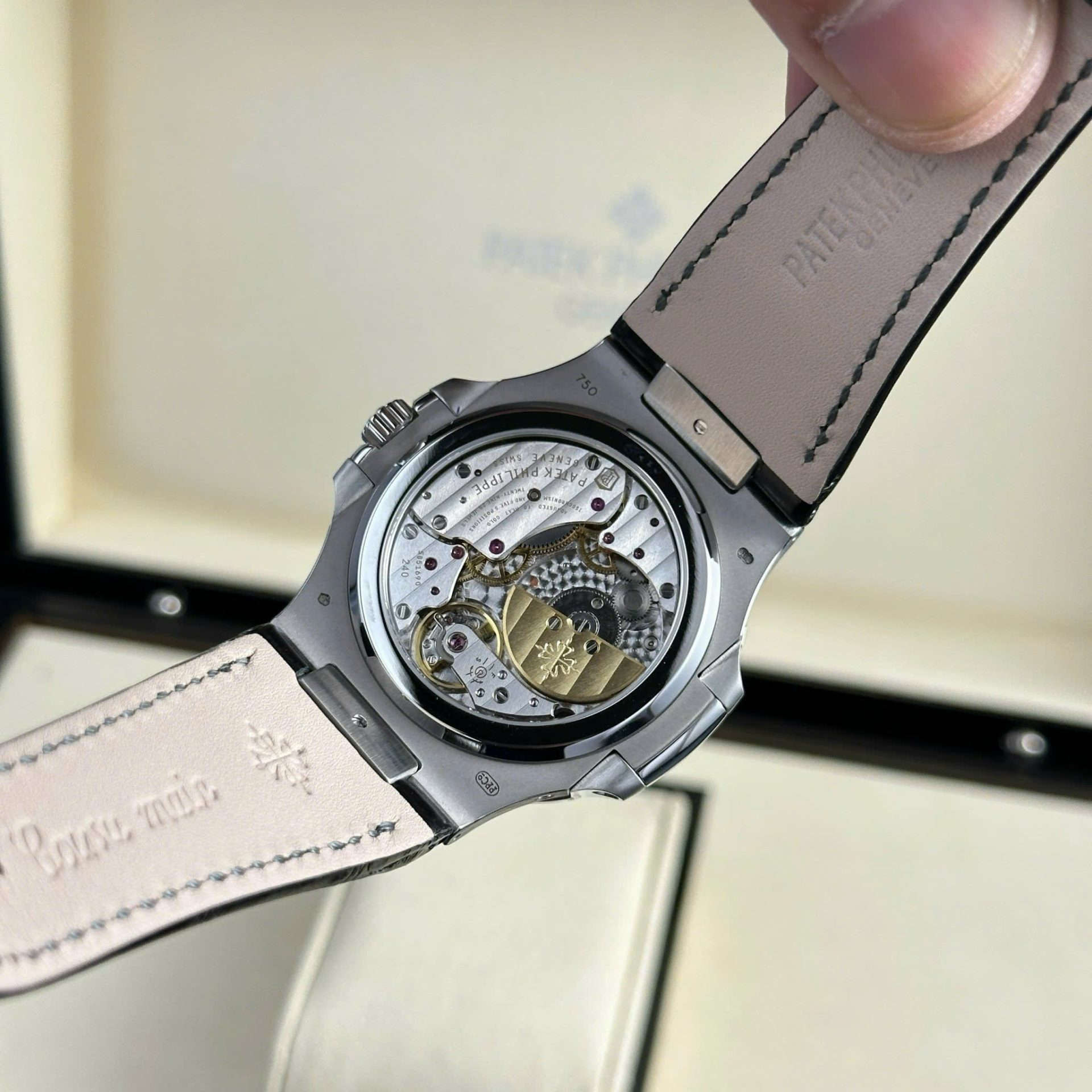 Patek Philippe Nautilus 5712 Gray Dial Best Replica Watch PPF Factory 40mm - Top club