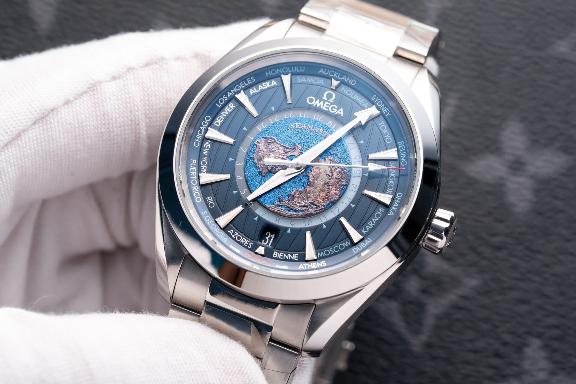 Omega Seamaster Aqua-Terra Blue Dial Replica Watch VS Factory 43mm - Elite Watch Atelier