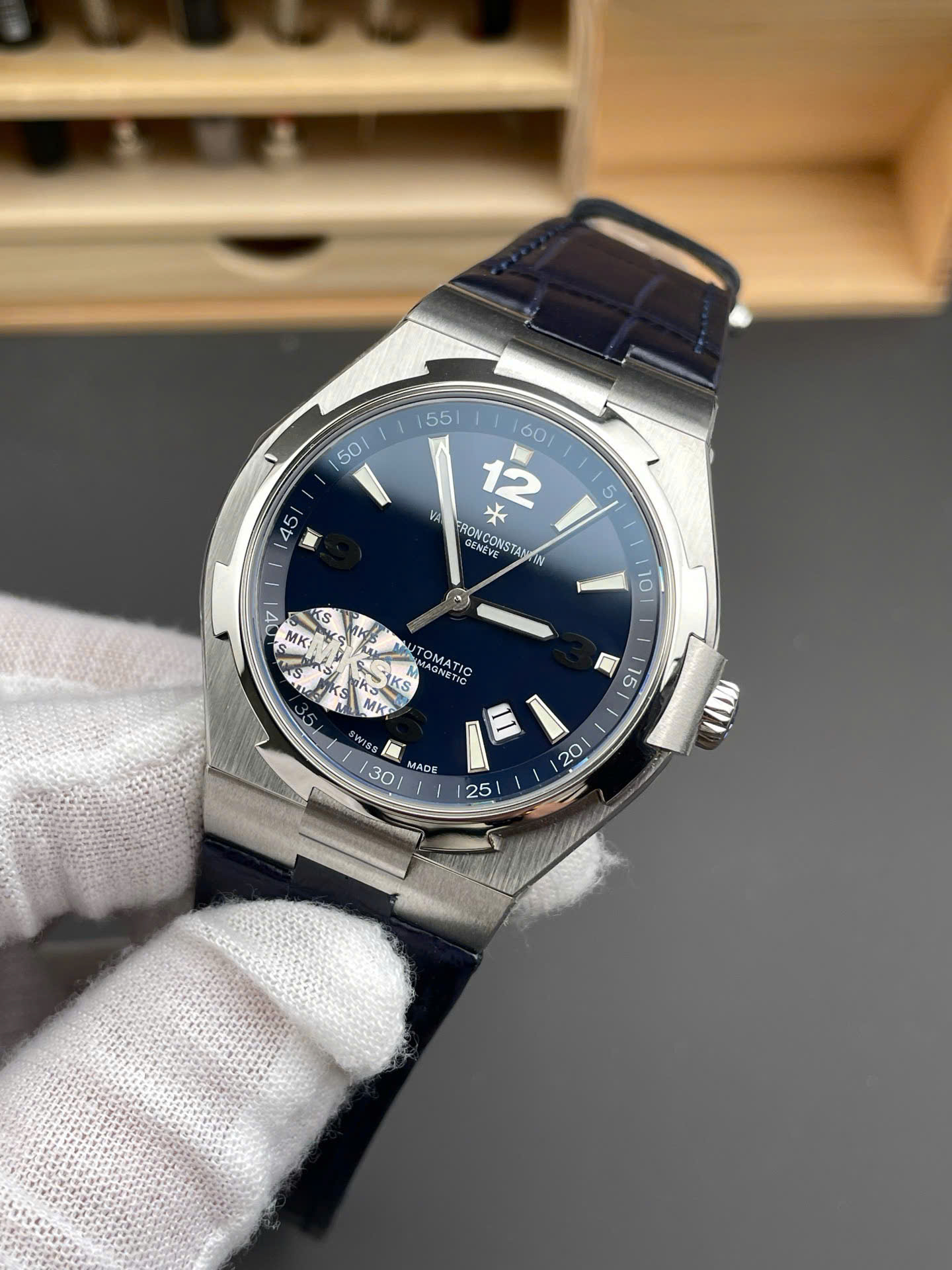 Vacheron Constantin Luxury Replica Watches Overseas 47040 Blue Dial MKS Factory 42mm - Elite Watch Atelier