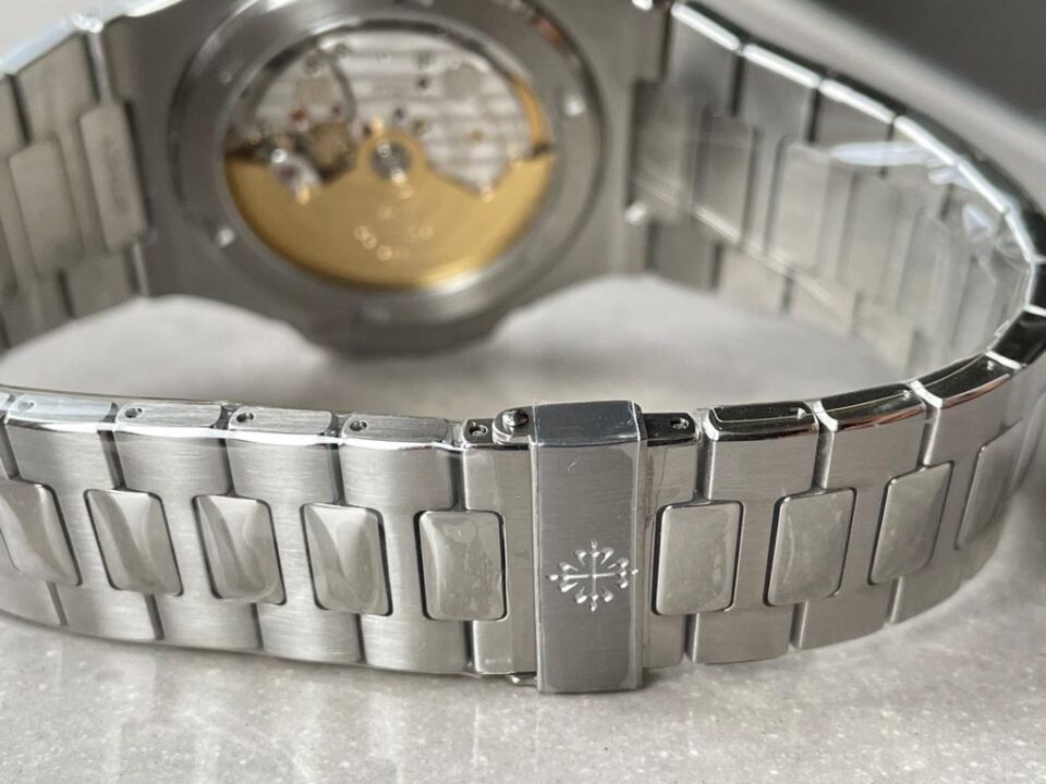 Replica PATEK PHILIPPE Nautilus 5711/1A PPF VF 1:1 Best Edition Green Textured Dial on SS Bracelet 324CS - Top club