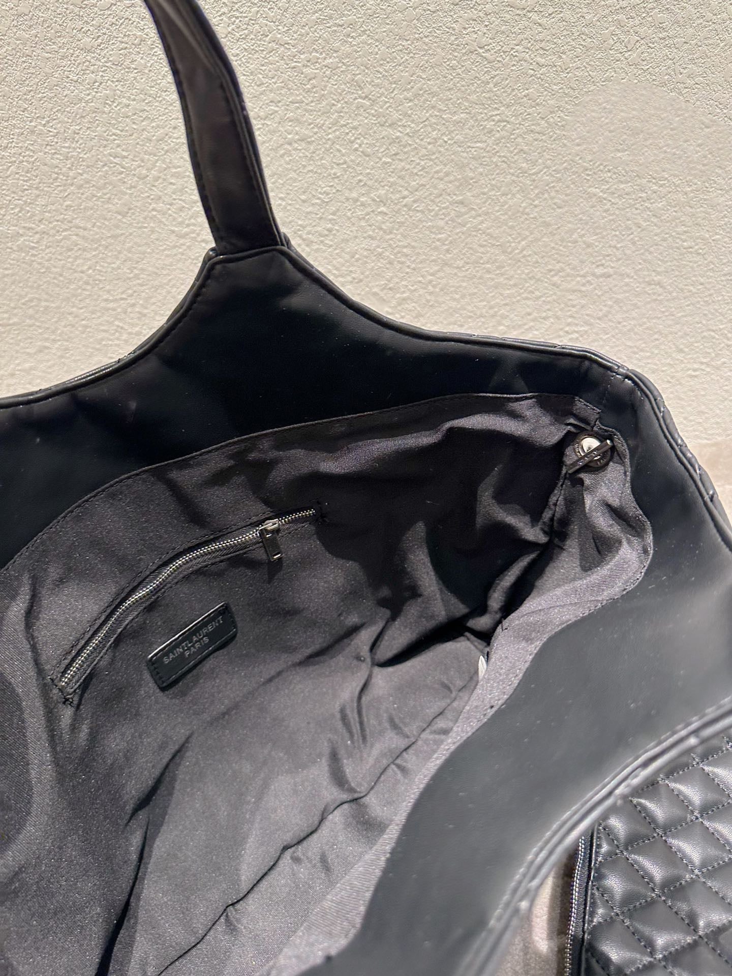 TO – Luxury Bags SLY 2791:1High-quality replica