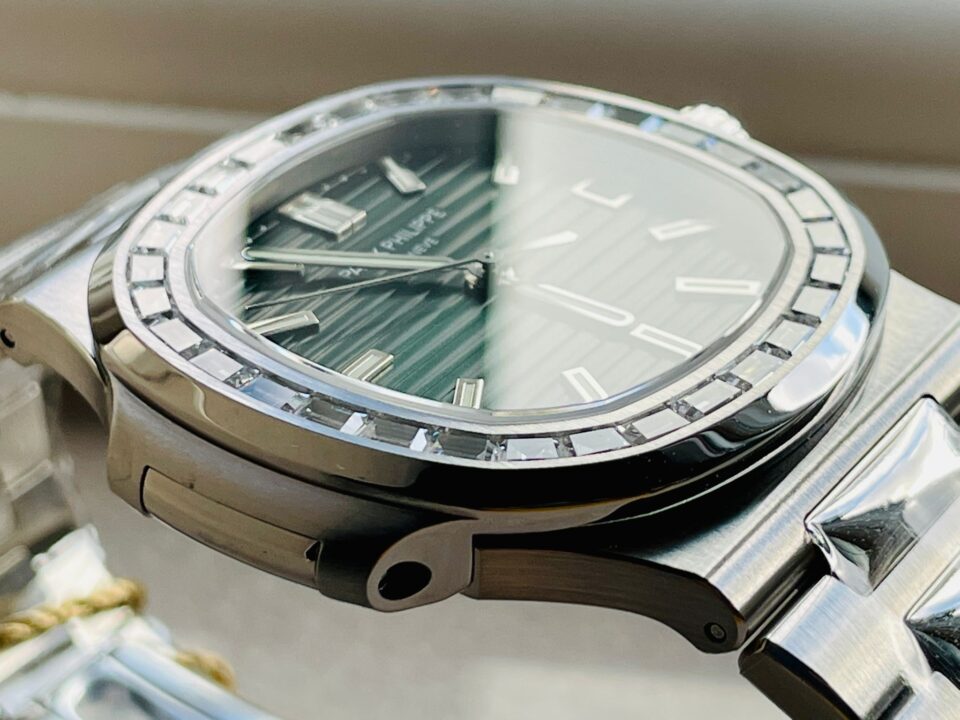 Replica PATEK PHILIPPE Nautilus 5711/1A PPF 1:1 Best Edition Green Textured Dial T Diamonds Bezel on SS Bracelet 324CS V4 - Top club