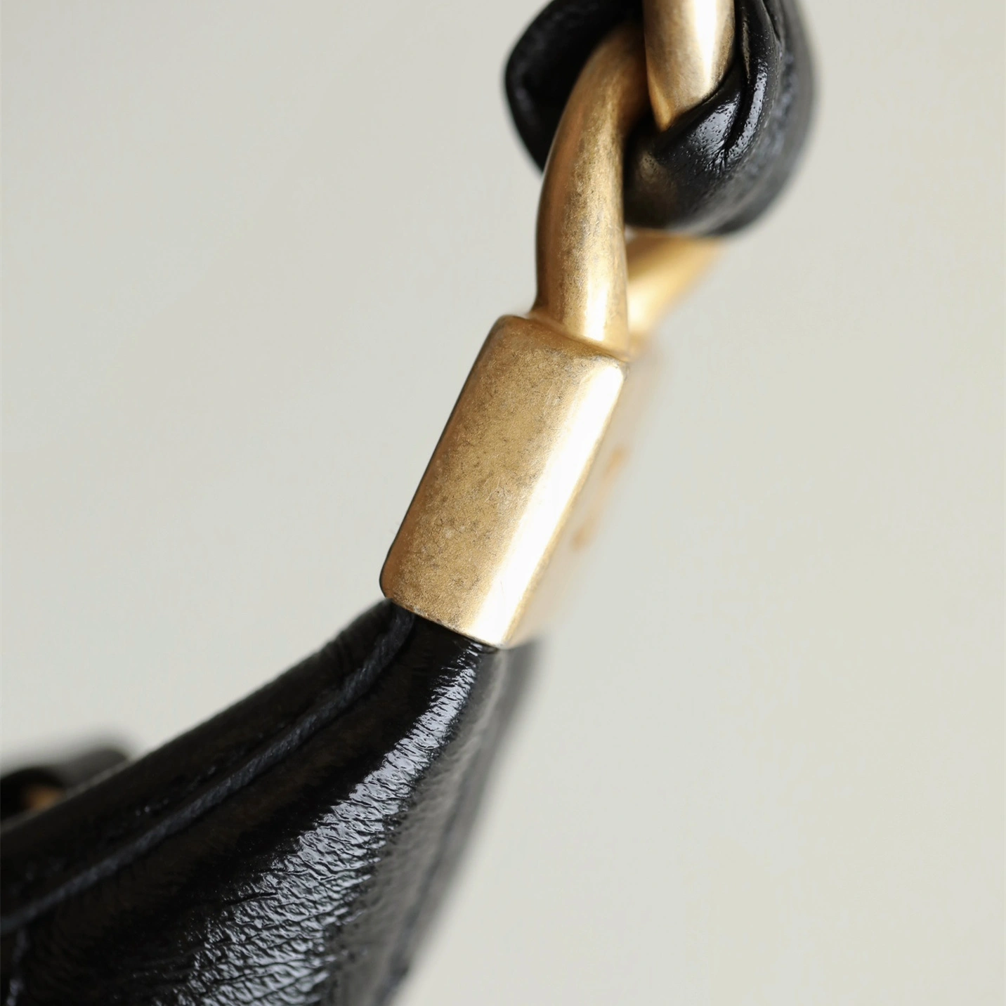 Chanel 24A Collection AS4923 Small Lambskin Hobo Bag – Original Handmade 1:1 Replica1:1High-quality replica