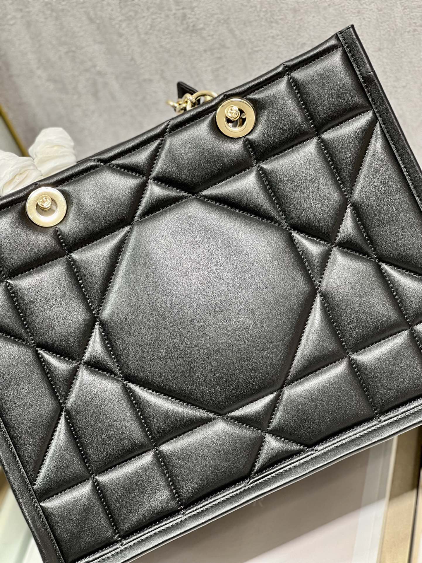Medium Dior Essential Tote Bag Black For Women 14.7in/37cm M8721OZVJ_M9001:1High-quality replica